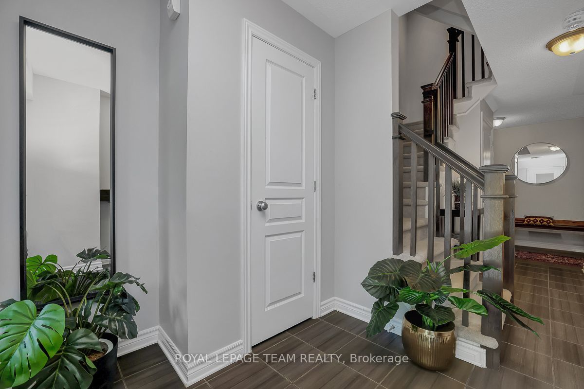 206 Leather Leaf Terrace, Barrhaven, ON K2J 5B2 photo 4