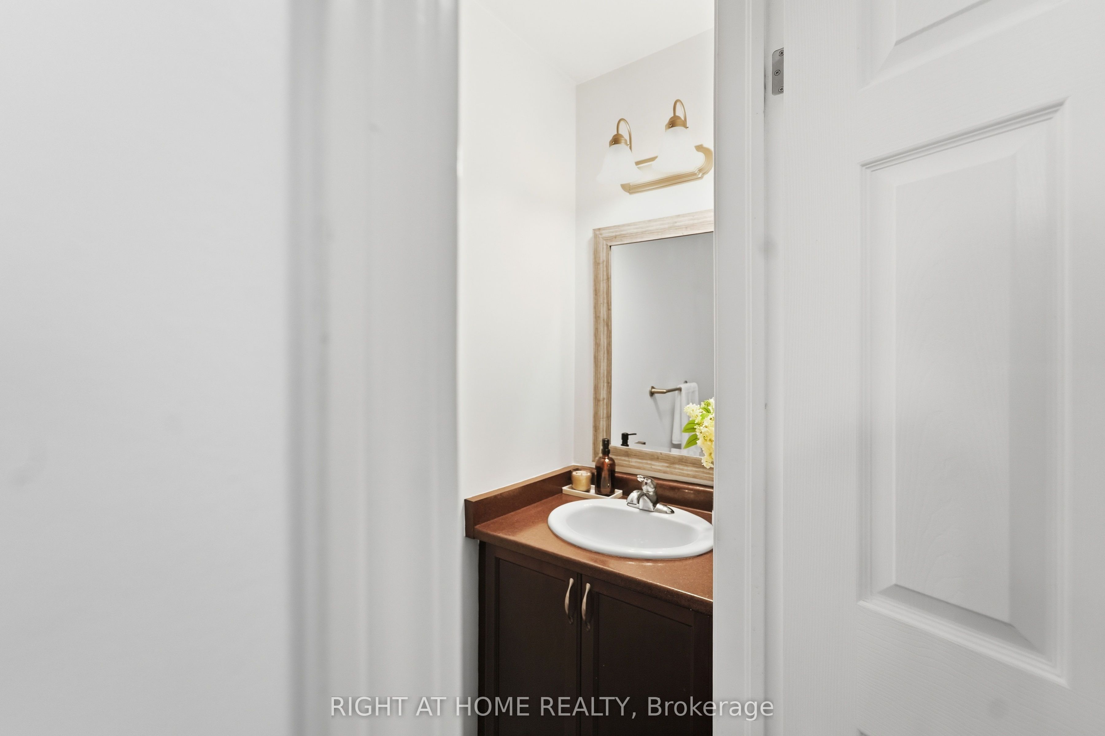 582 Hyde Park Road 7, London North, ON N6H 3S1 photo 5