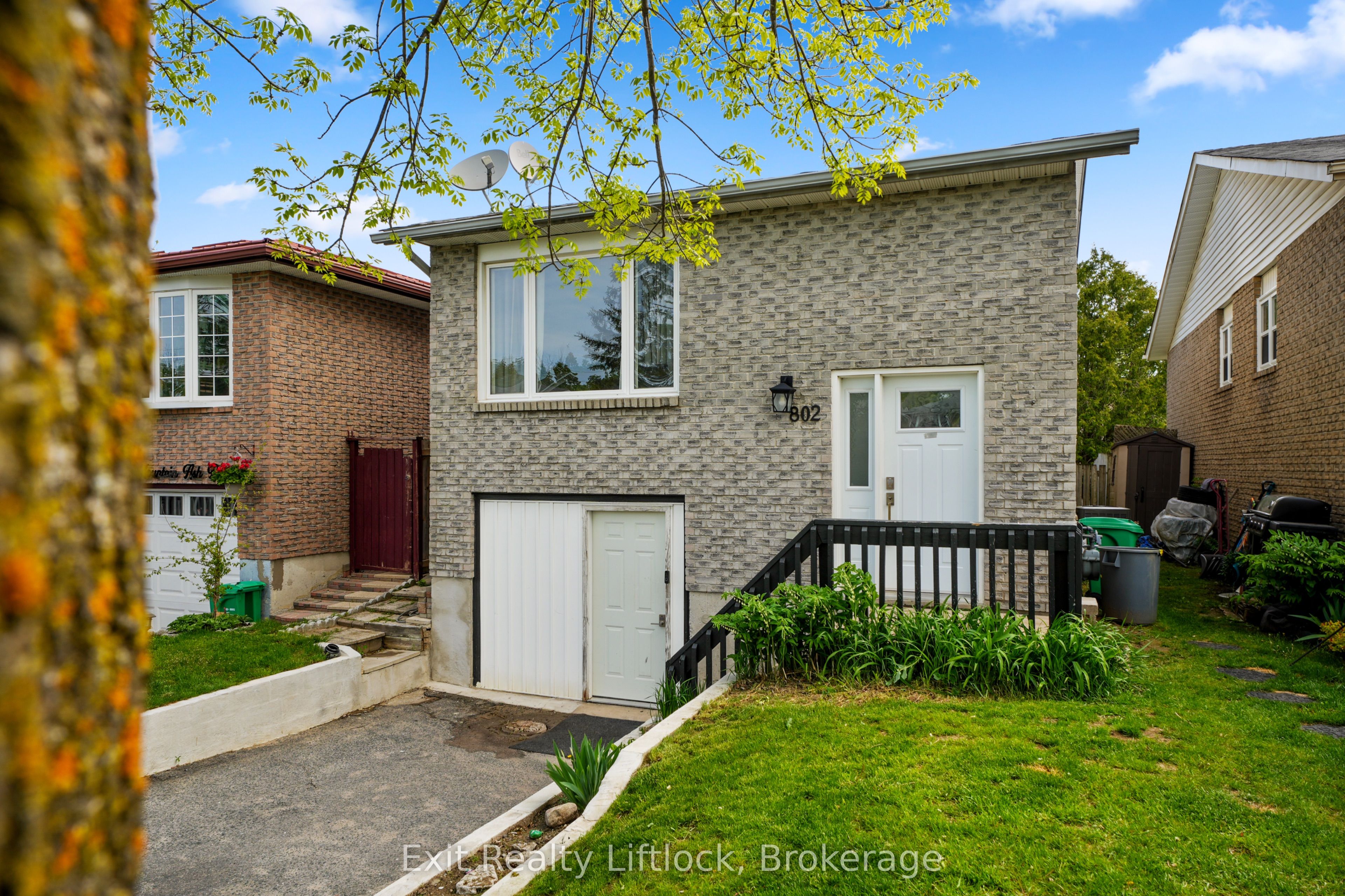 802 Mountain Ash Road, Peterborough, ON K9J 8K2 photo 2