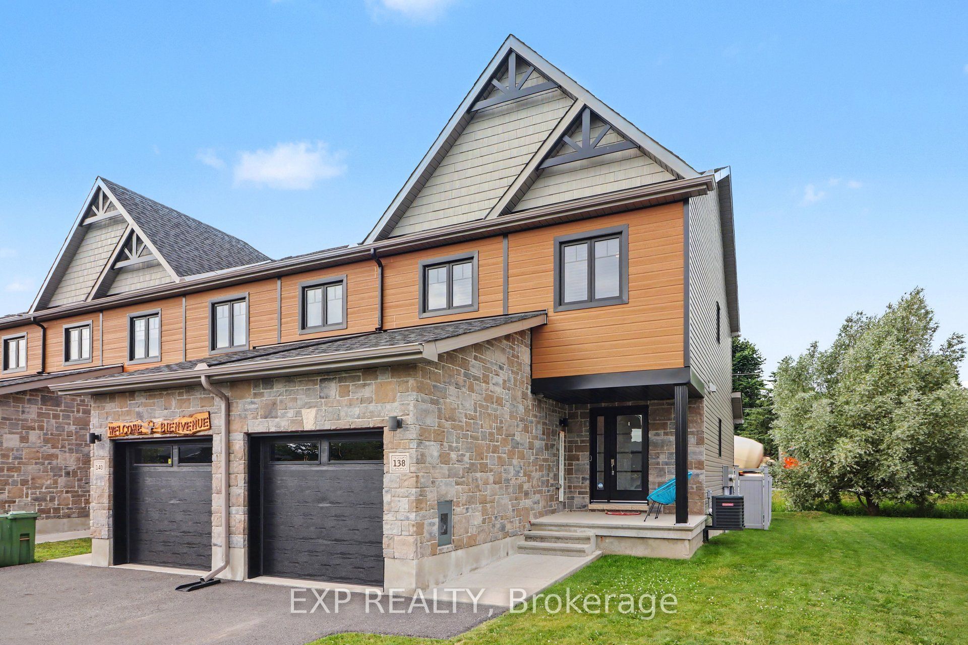 138 Saint Malo Place, Russell, ON K0A 1W0