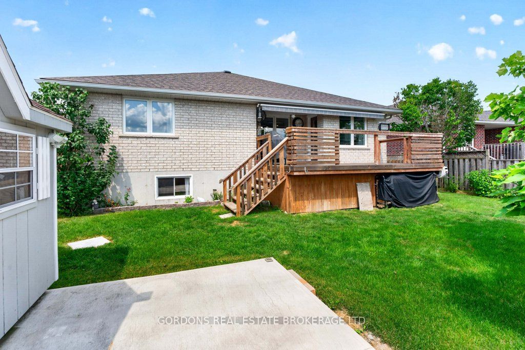 436 Bridge Street W, Greater Napanee, ON K7R 3L1 photo 5