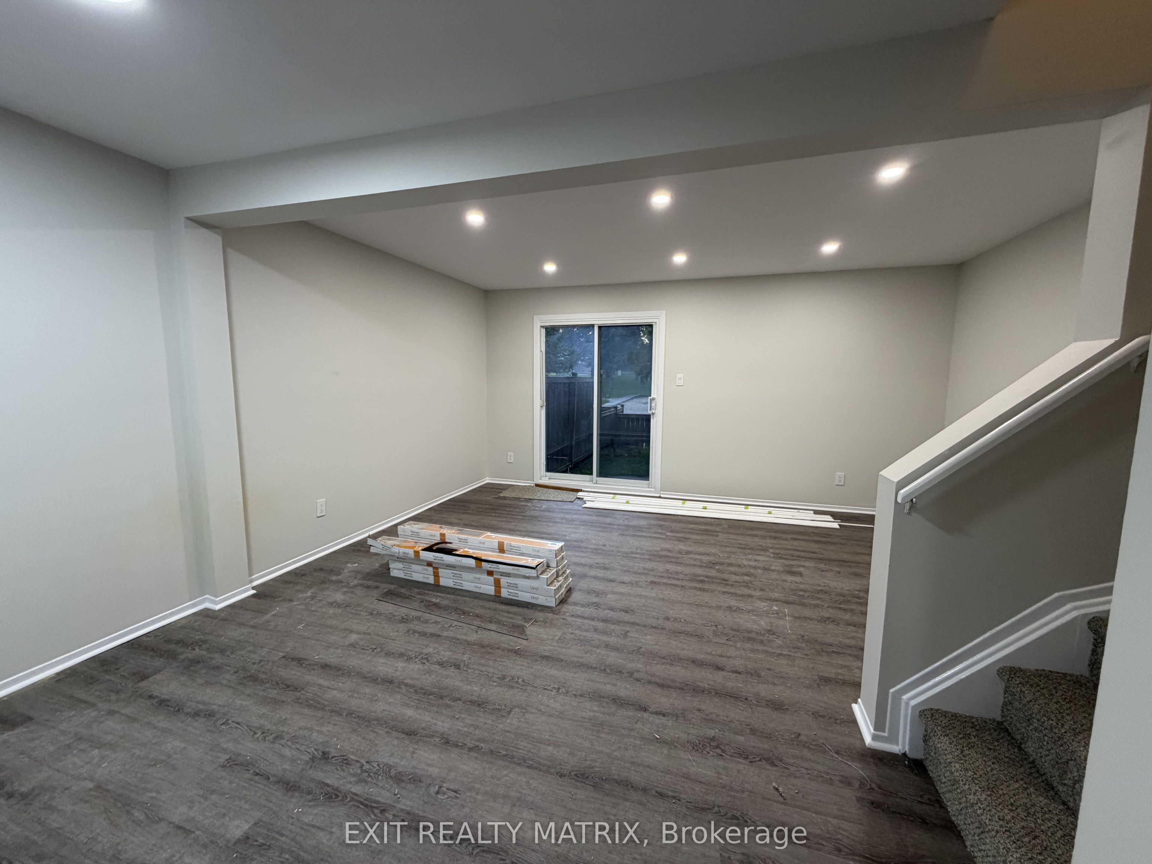 2622 Pimlico Crescent 123, Blossom Park - Airport and Area, ON K1T 2A8 photo 2