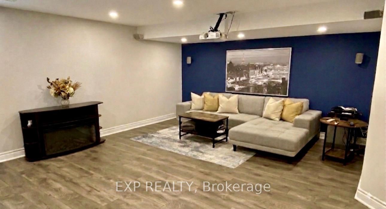 237 Brambling Way, Barrhaven, ON K2J 0T7 photo 2