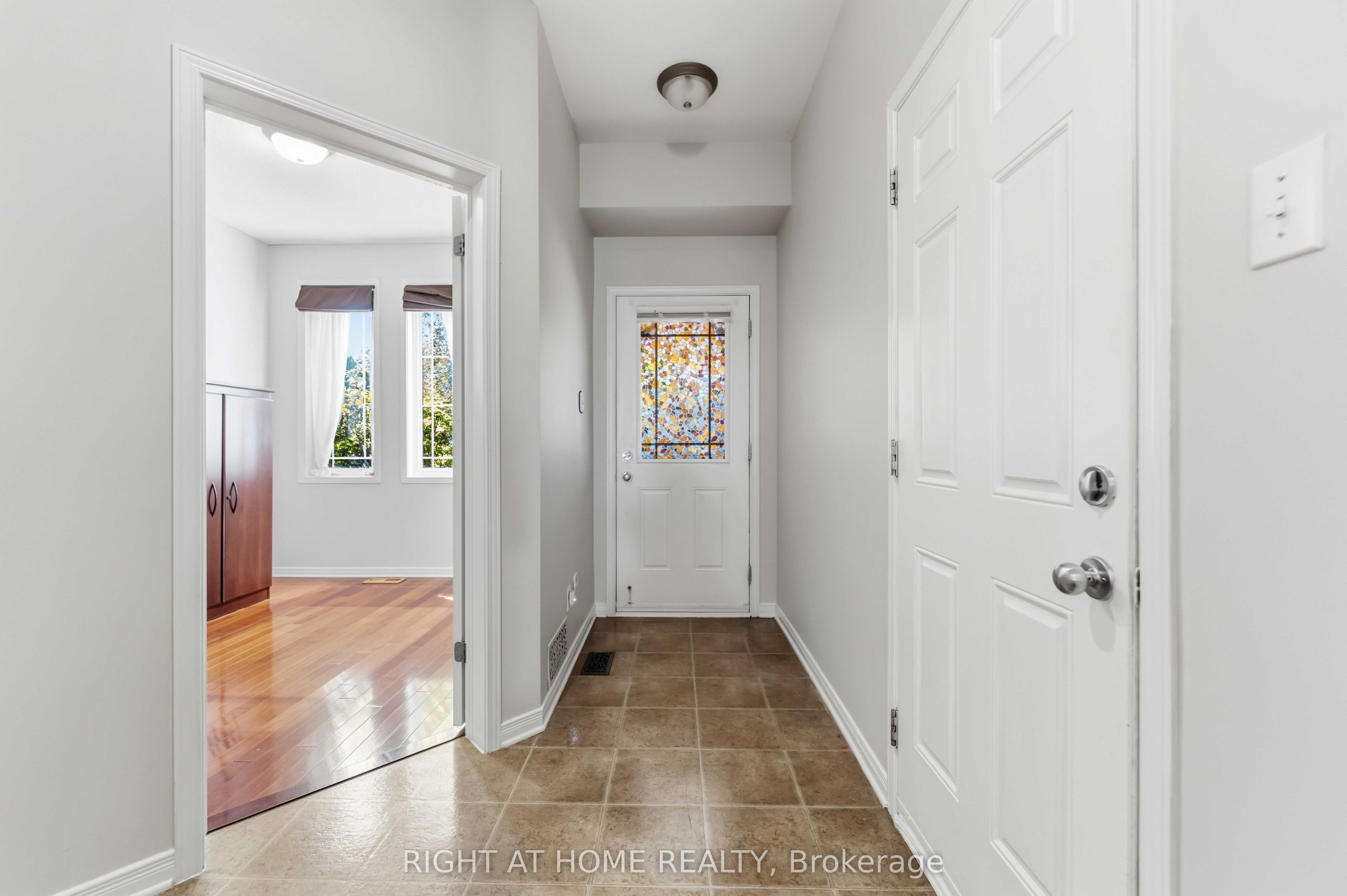 259 Sorento Street, Barrhaven, ON K2J 0B4 photo 2