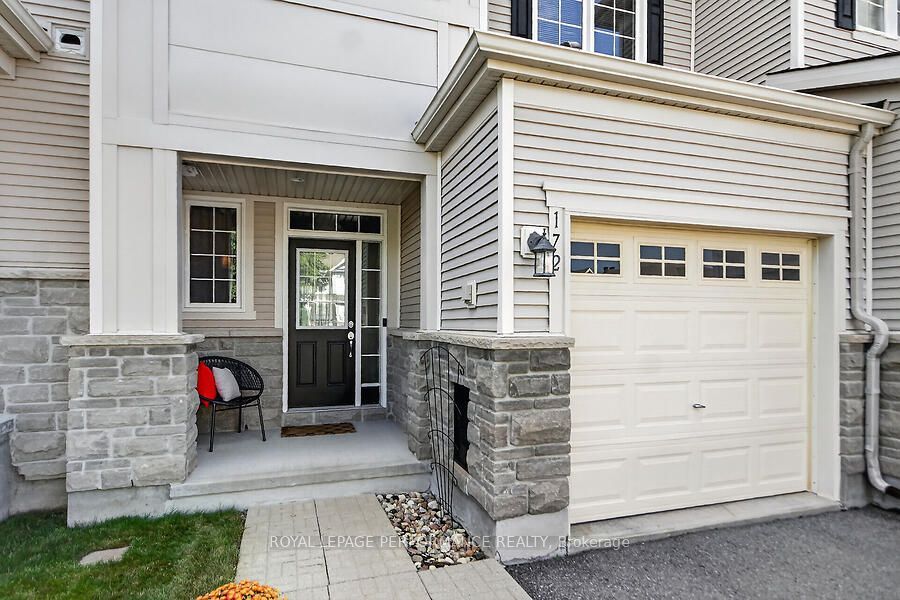 172 Laramie Crescent, Barrhaven, ON K2J 5Z8 photo 2