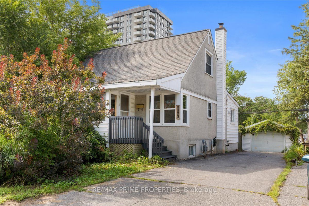 1273 Thames Street, Carlington - Central Park, ON K1Z 7N1