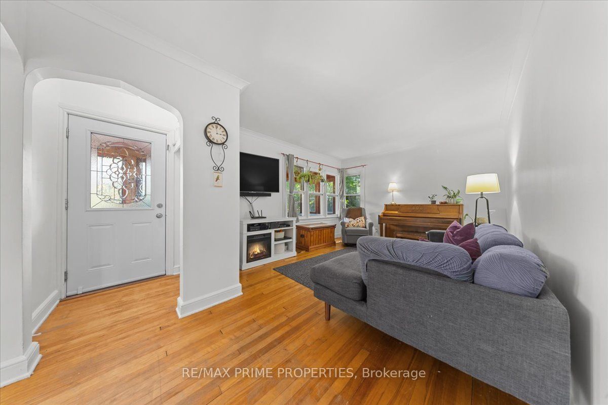 1273 Thames Street, Carlington - Central Park, ON K1Z 7N1 photo 3