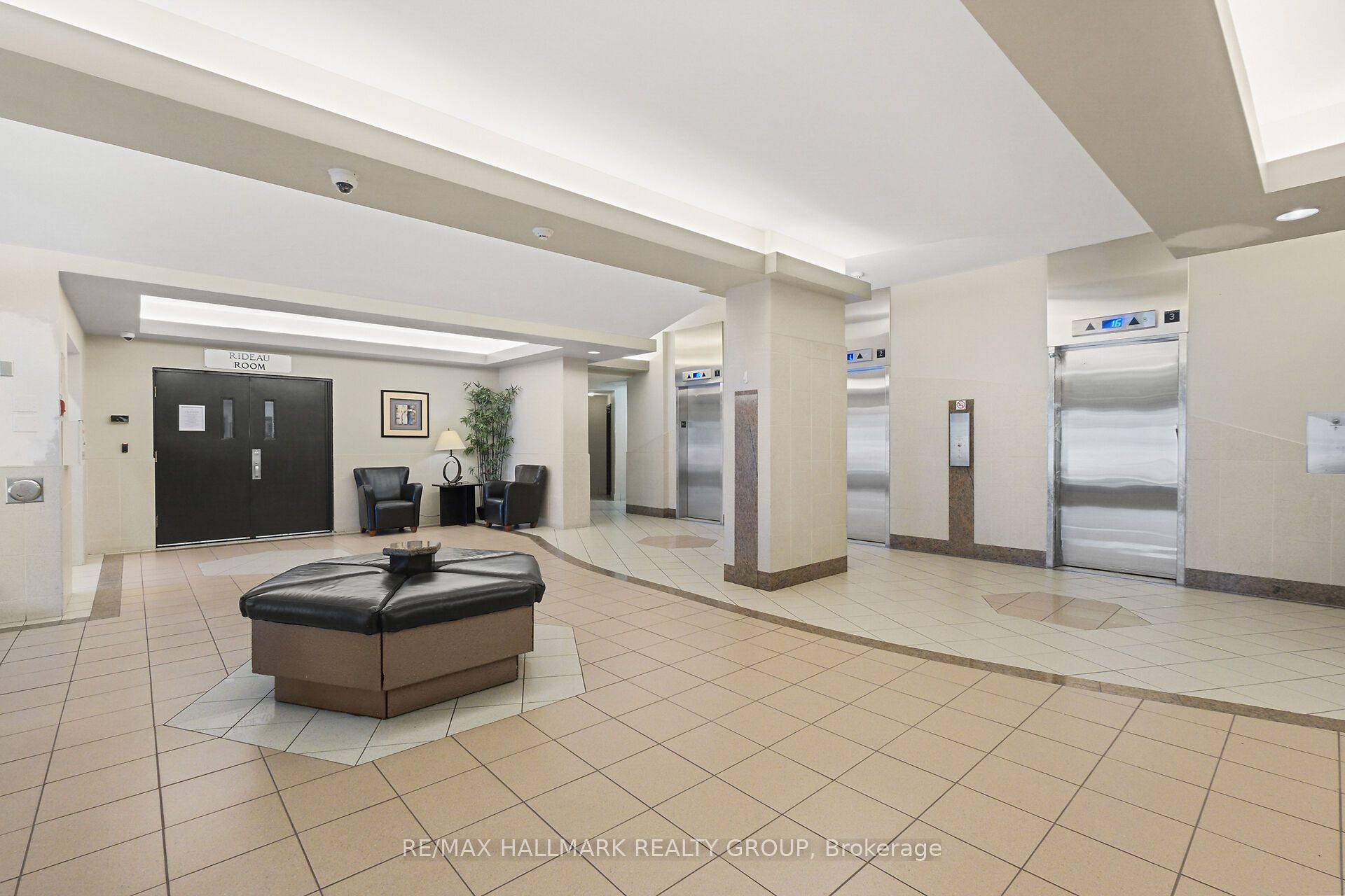 900 Dynes Road 210, Mooneys Bay - Carleton Heights and Area, ON K2C 3L6 photo 3