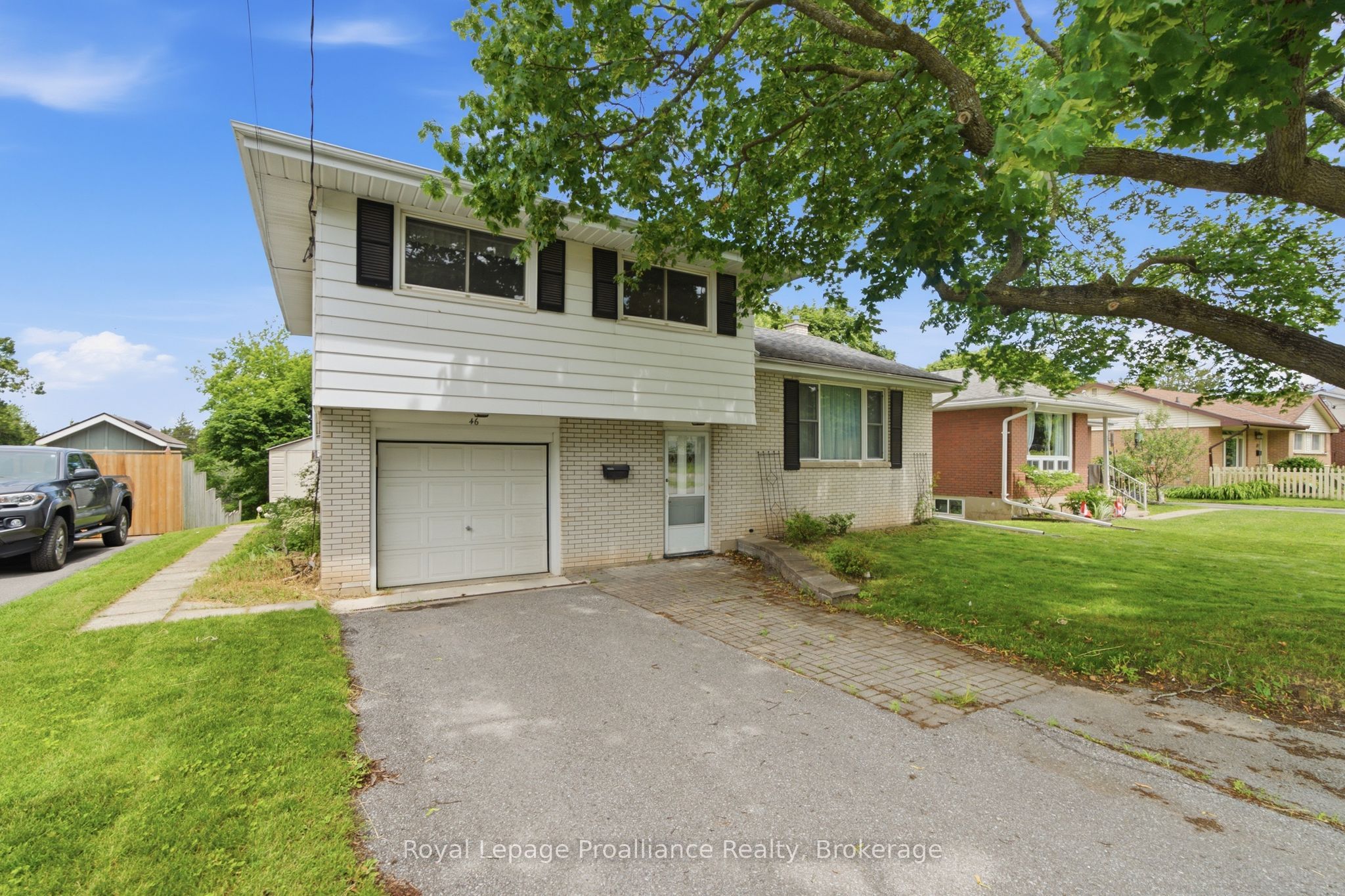 46 Edgehill Road, Belleville, ON K8N 2L1 photo 3