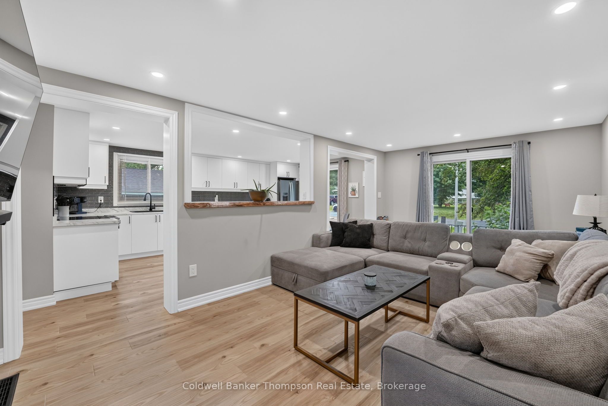 17 Dudley Drive, Bracebridge, ON P1L 1K2 photo 4