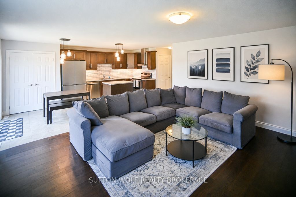 54 Abbott Street, Strathroy-Caradoc, ON N7G 0B7 photo 4