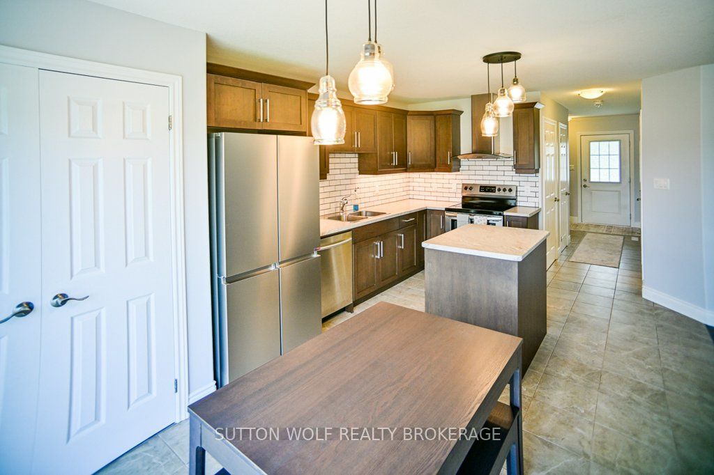 54 Abbott Street, Strathroy-Caradoc, ON N7G 0B7 photo 5