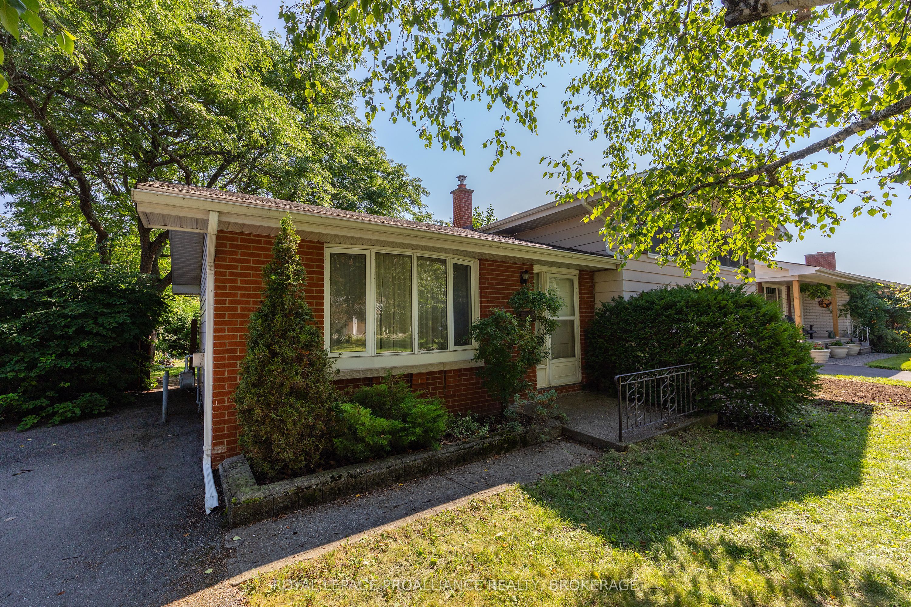 250 Glen Castle Road, Kingston, ON K7M 4N8 photo 4