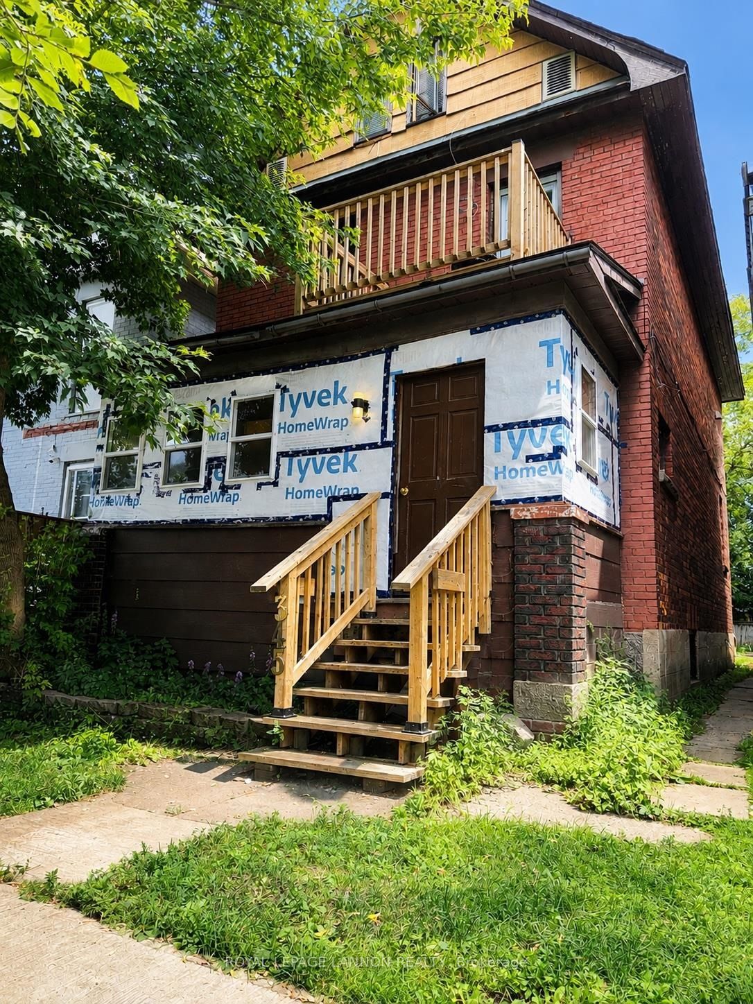 345 Syndicate Avenue N, Thunder Bay, ON P7C 3W4