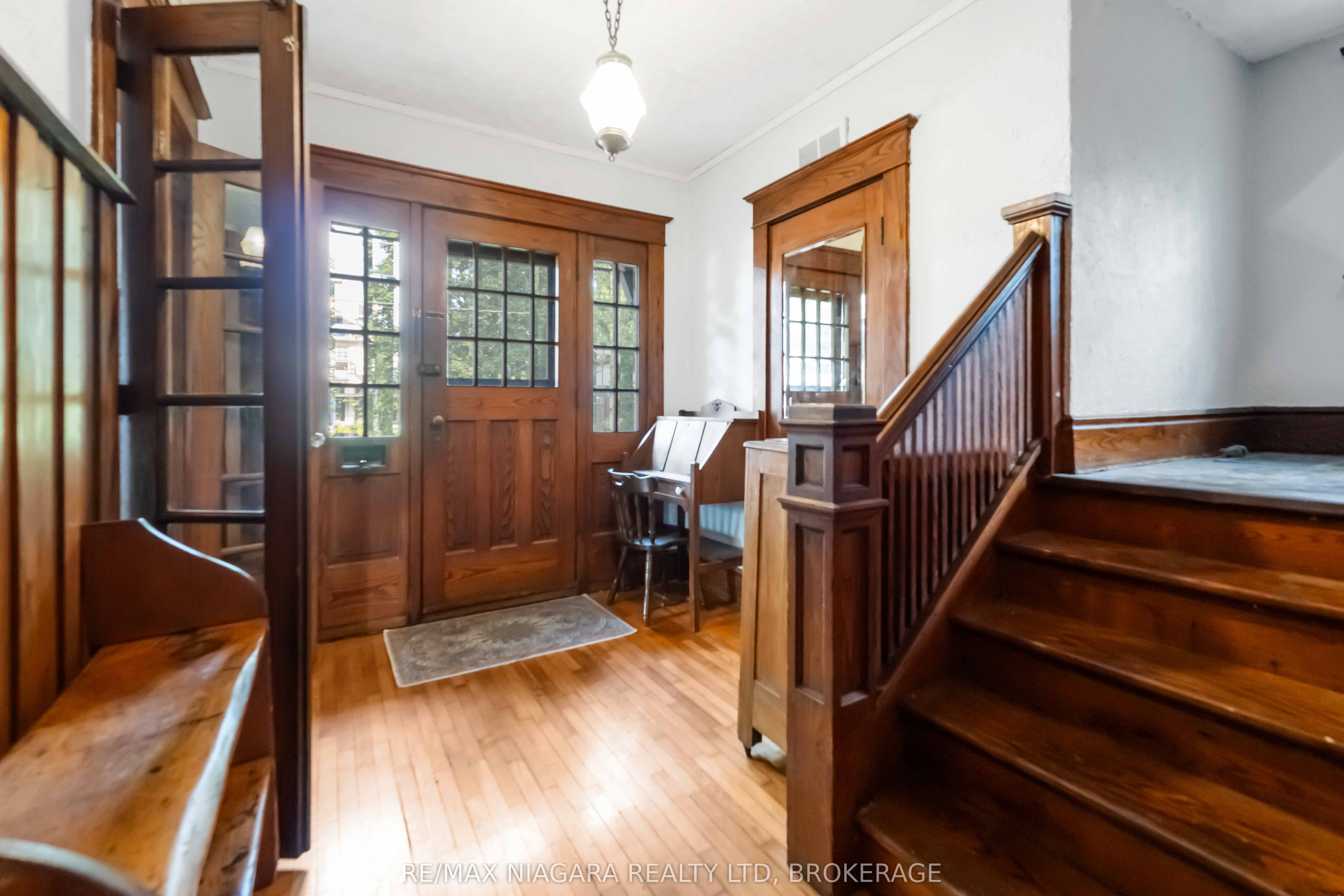 6275 Pine Grove Avenue, Niagara Falls, ON L2G 4J4 photo 5