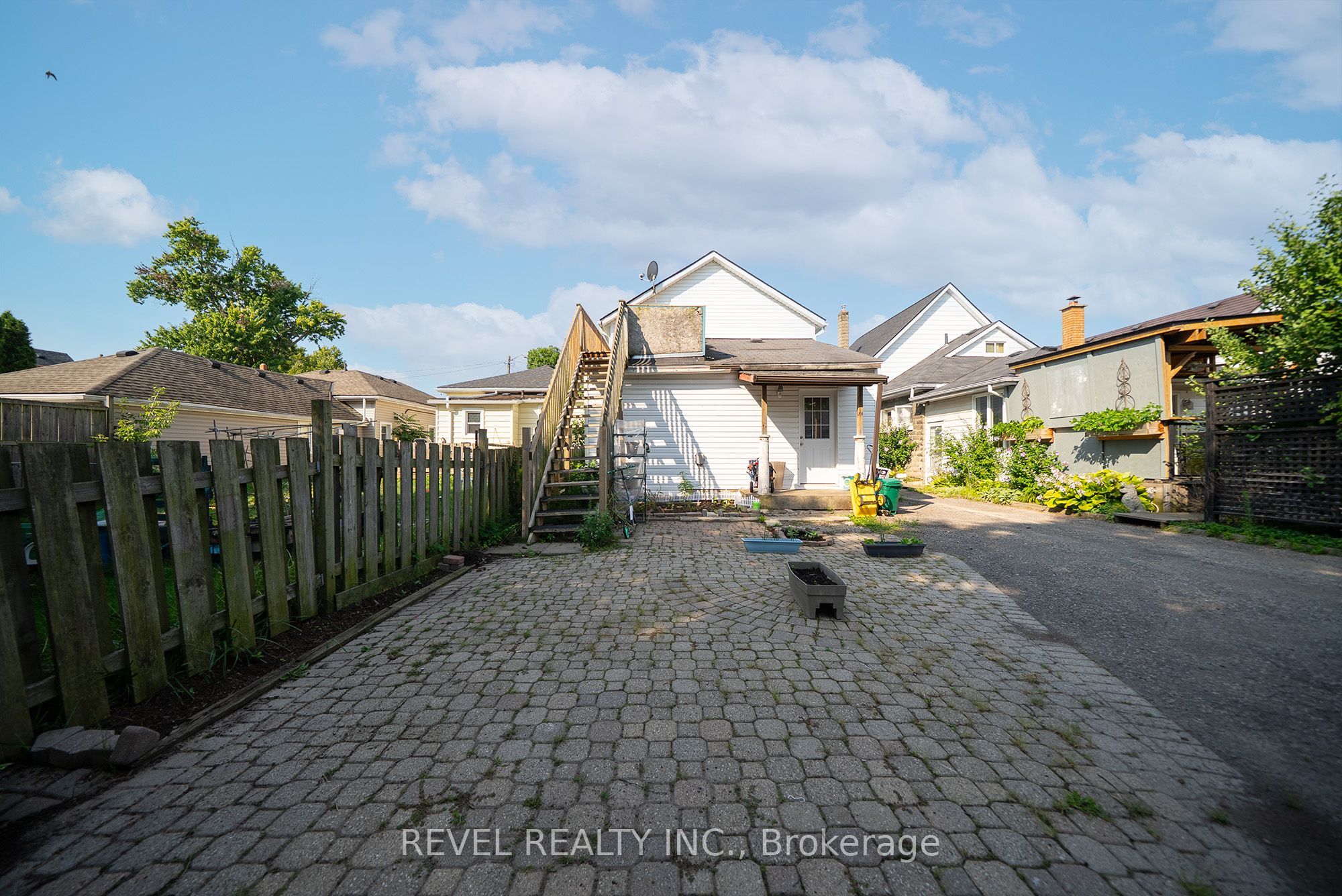 20 Fair Avenue UPPER, Brantford, ON N3S 2M5 photo 3