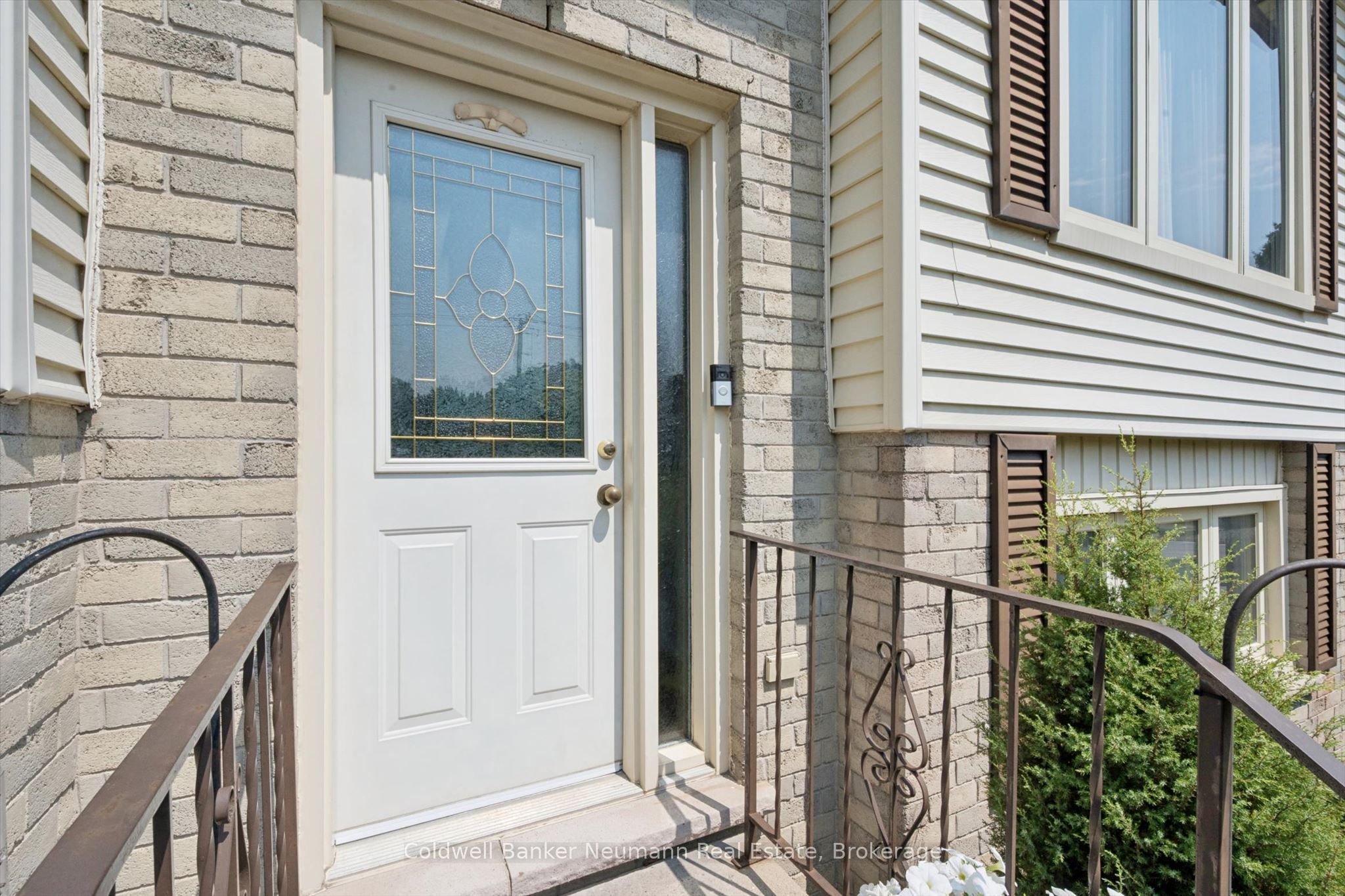 392 Imperial Road S, Guelph, ON N1K 1K3 photo 4