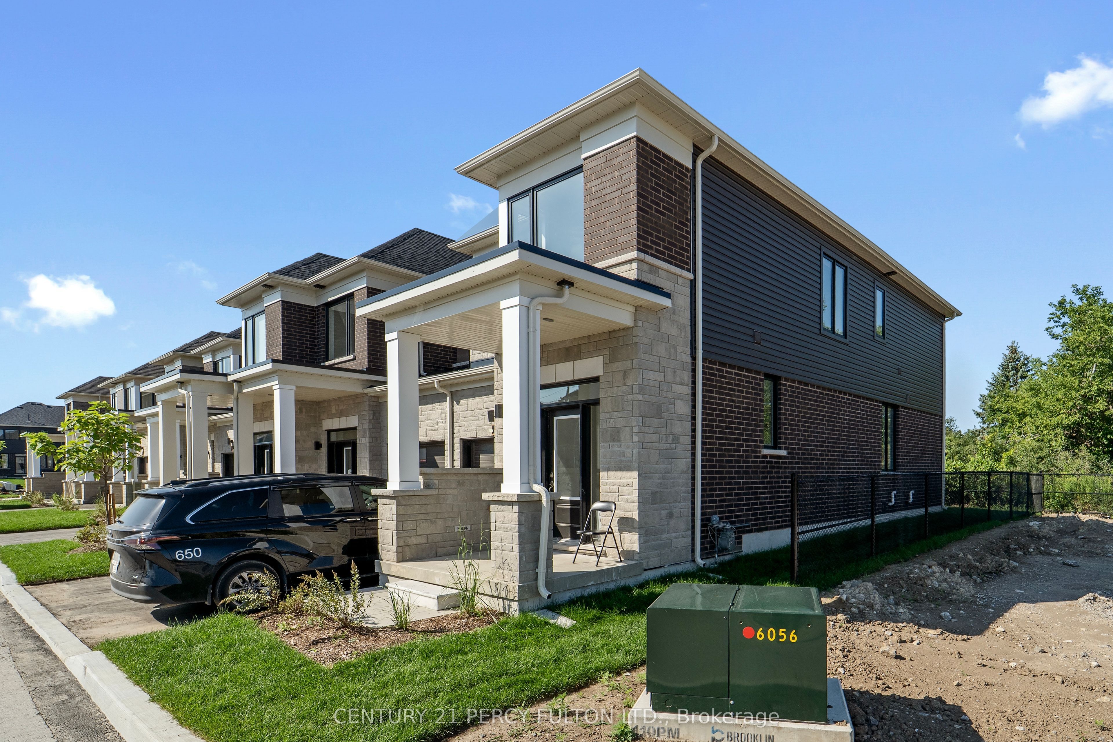 47 Watts Mews, Kawartha Lakes, ON K9V 0T6 photo 2