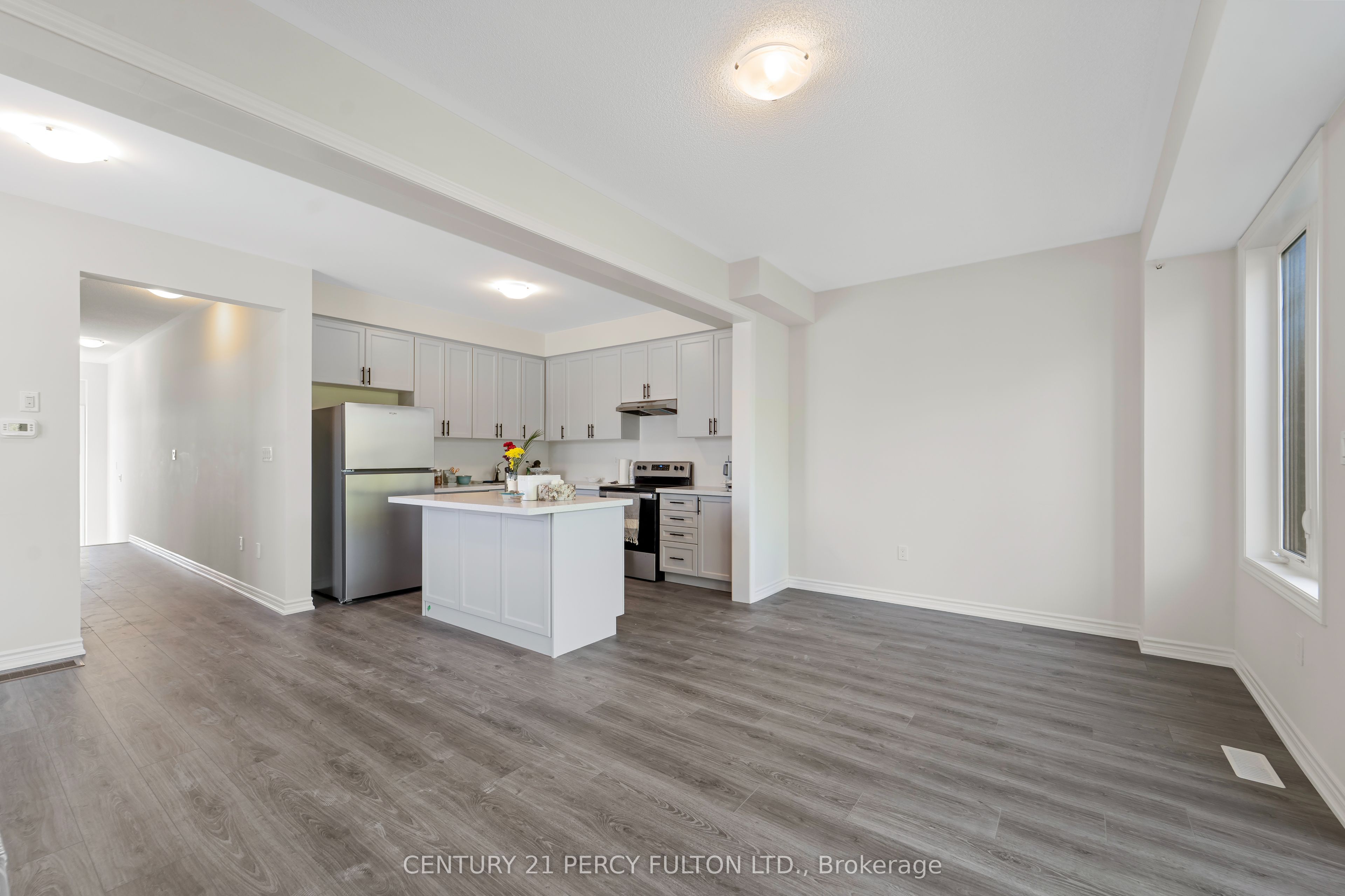 47 Watts Mews, Kawartha Lakes, ON K9V 0T6 photo 5