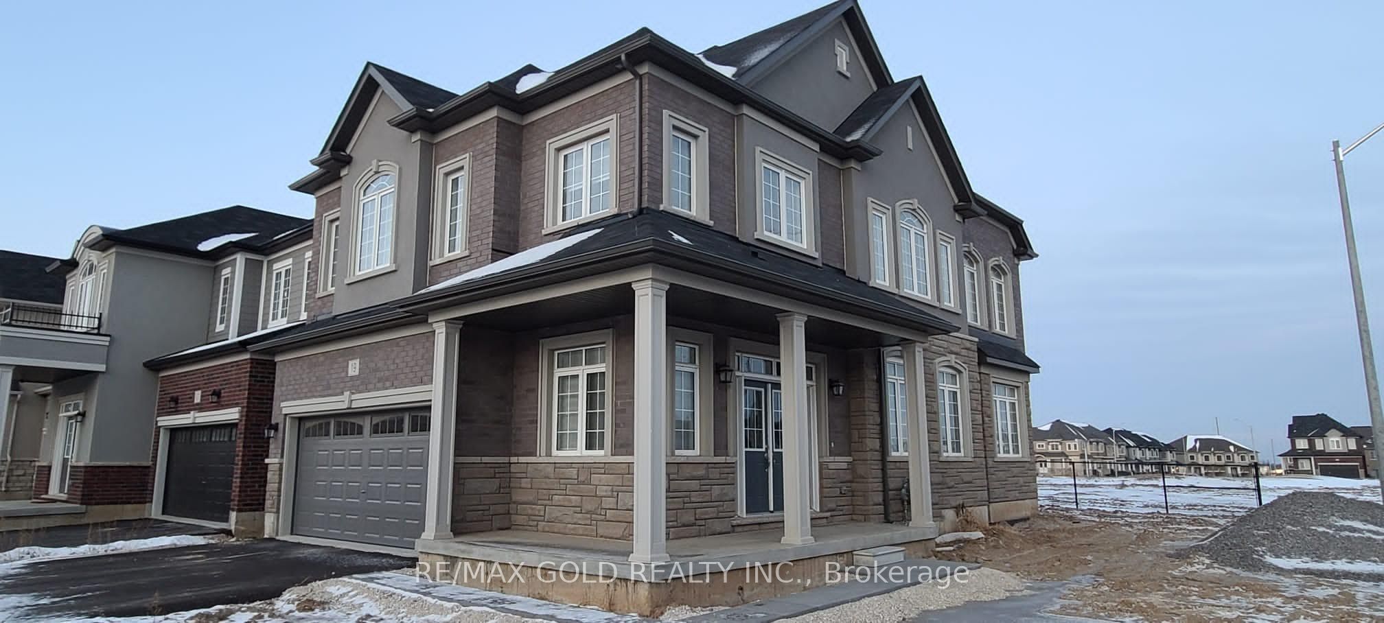 19 Moriarity Drive, Brant, ON N3L 0K4 photo 2