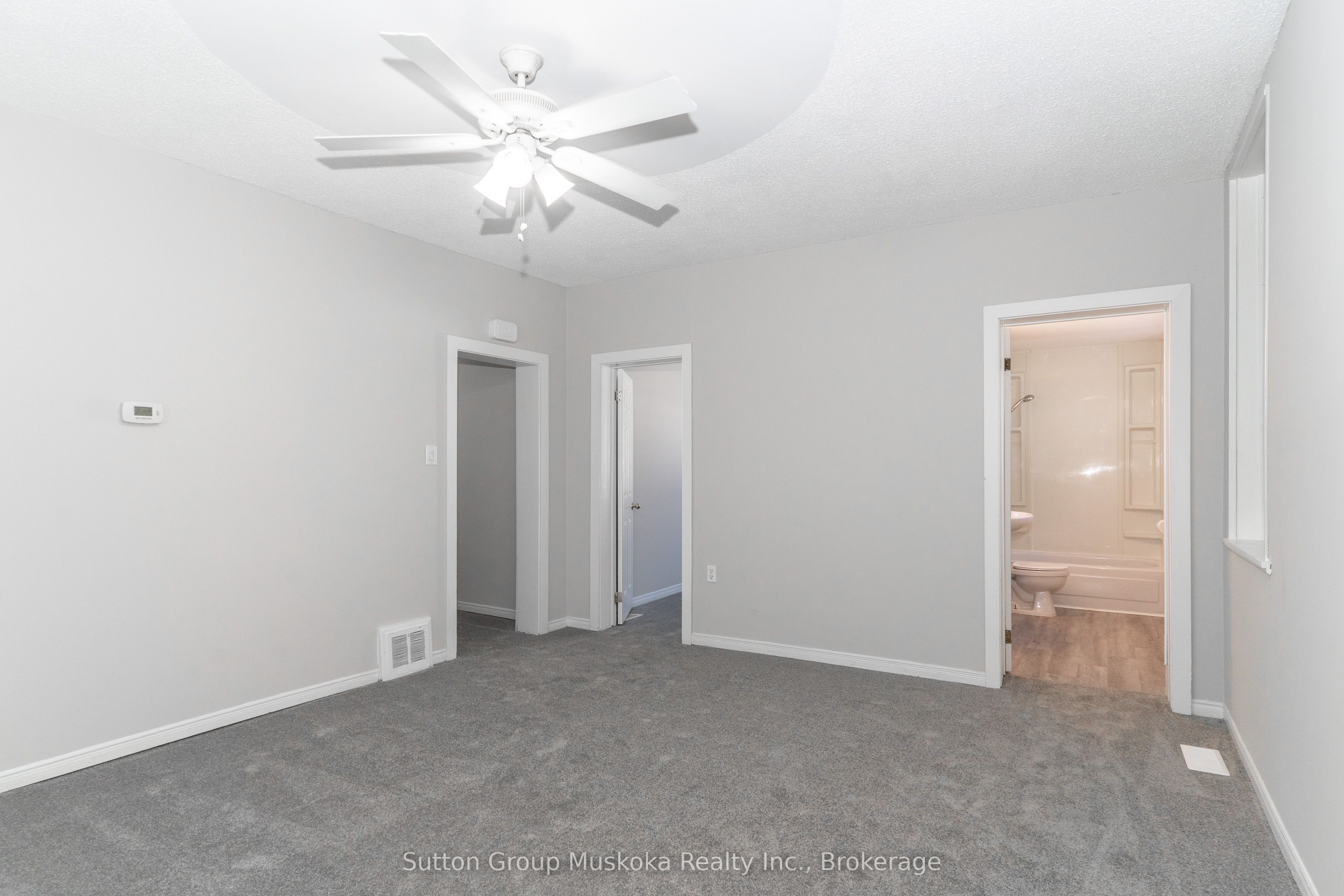 18 Susan Street W, Huntsville, ON P1H 1X4 photo 4