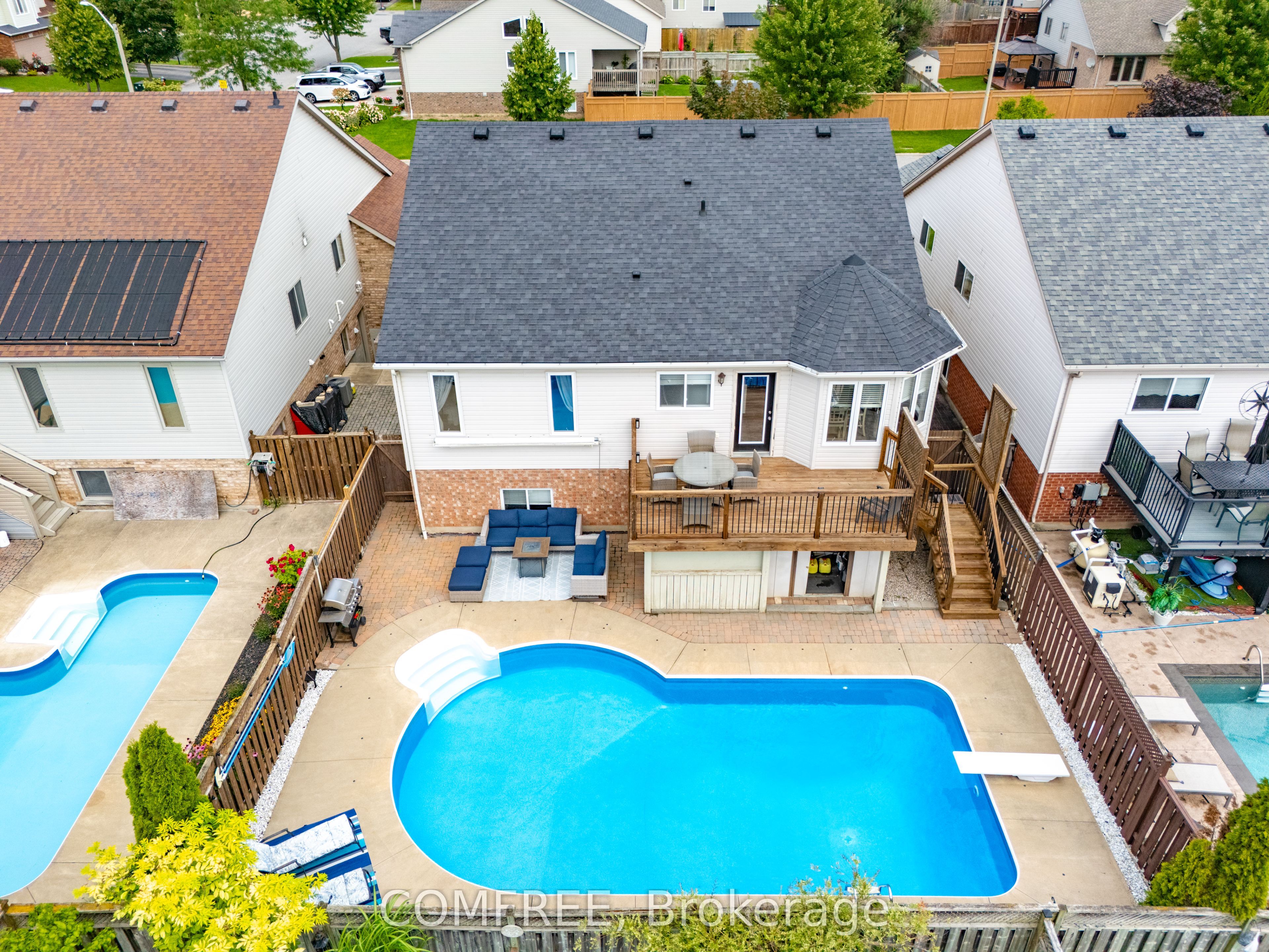 7136 Julie Drive, Niagara Falls, ON L2H 3L4 photo 2