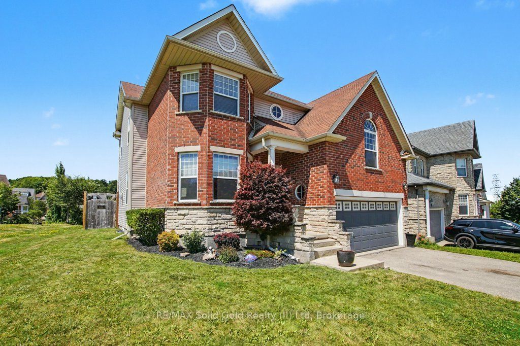 767 Lucerne Avenue, Waterloo, ON N2T 2Y3 photo 2