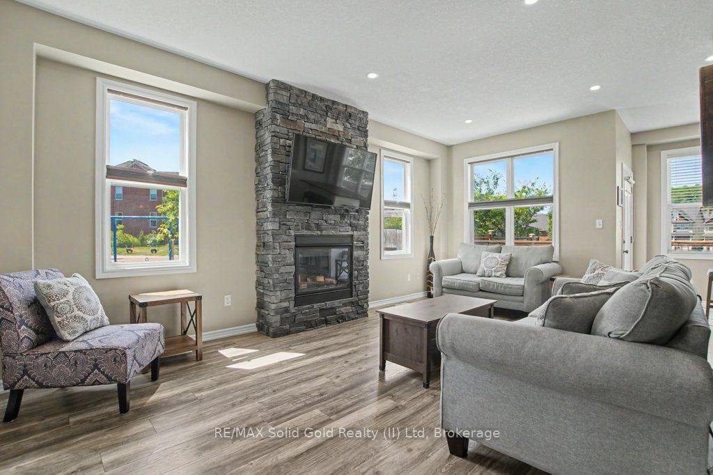 767 Lucerne Avenue, Waterloo, ON N2T 2Y3 photo 5