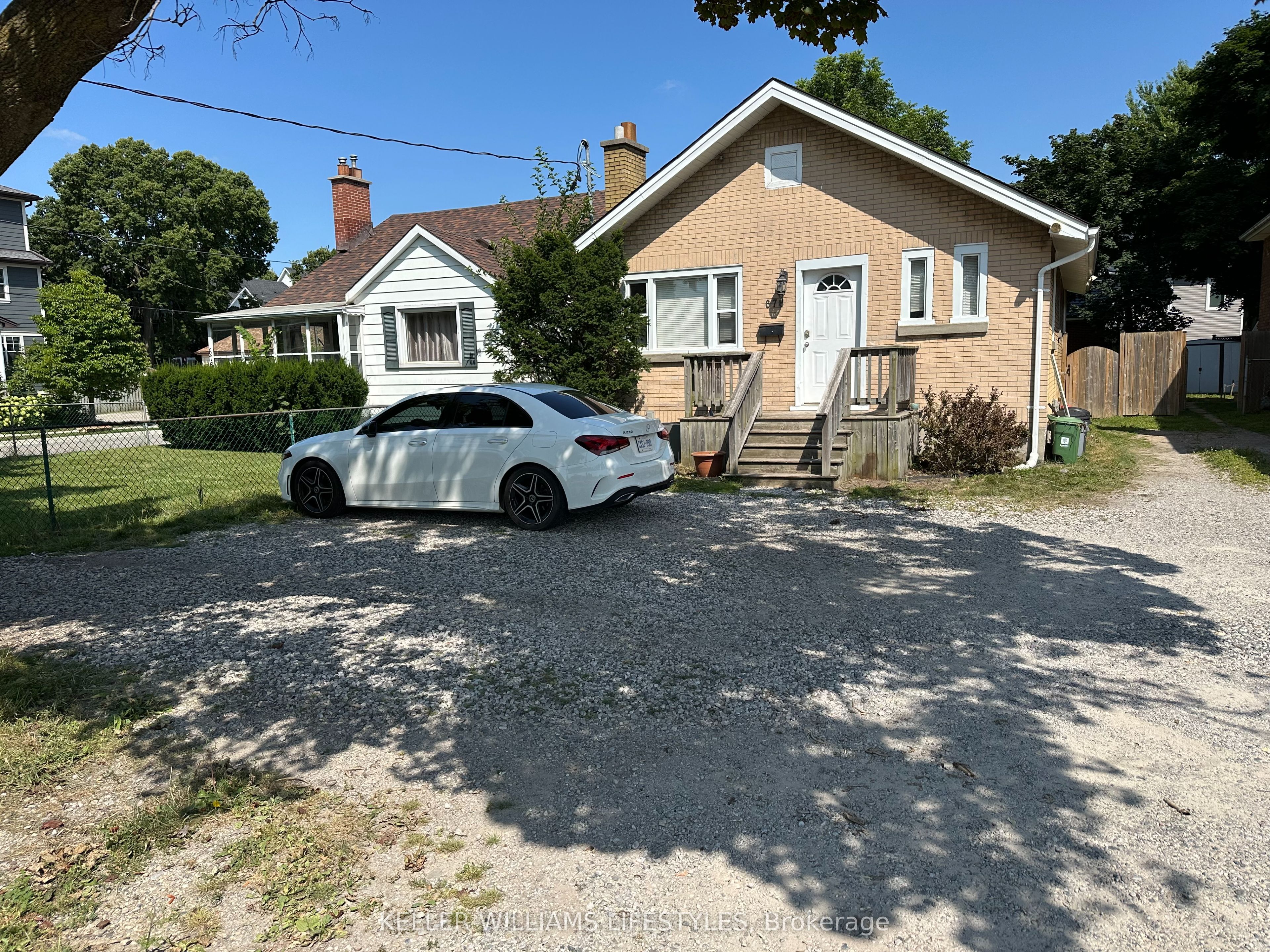 678 OXFORD Street E, London East, ON N5Y 3J5