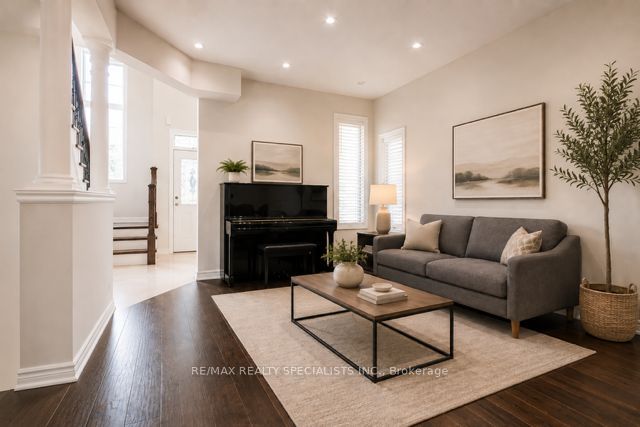 7 Kingspoint Circle, Hamilton, ON L8E 6C5 photo 3