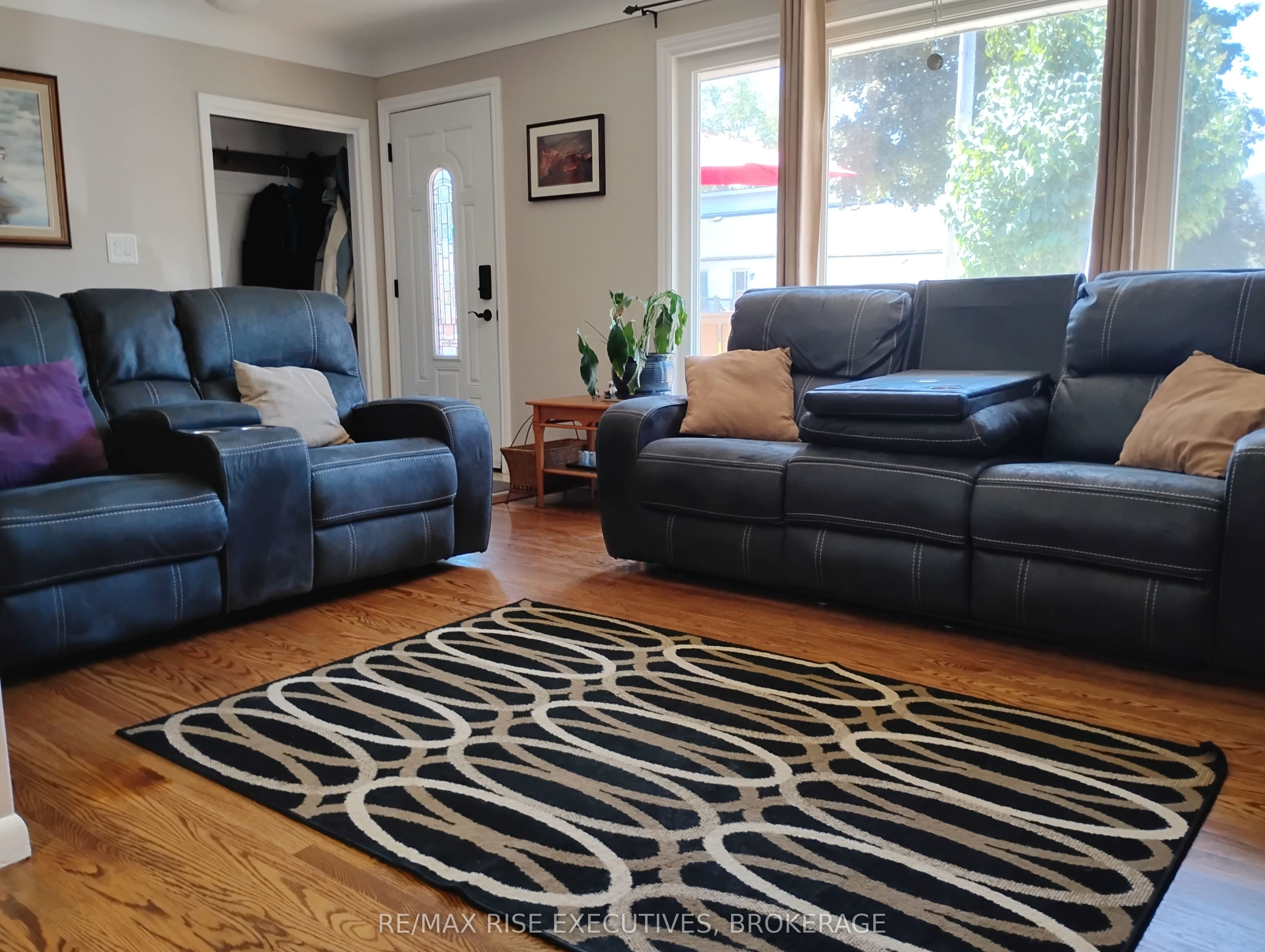 165 Elizabeth Drive, Gananoque, ON K7G 1P4 photo 3