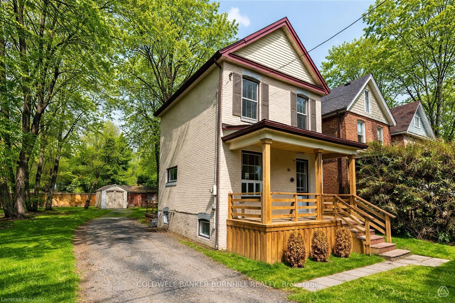 35 Dundas Street, Hamilton, ON L9H 1A1
