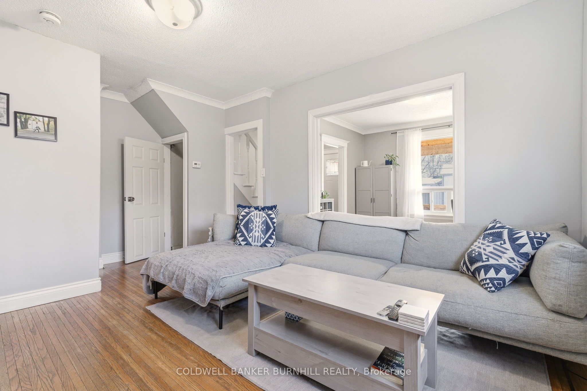 35 Dundas Street, Hamilton, ON L9H 1A1 photo 5