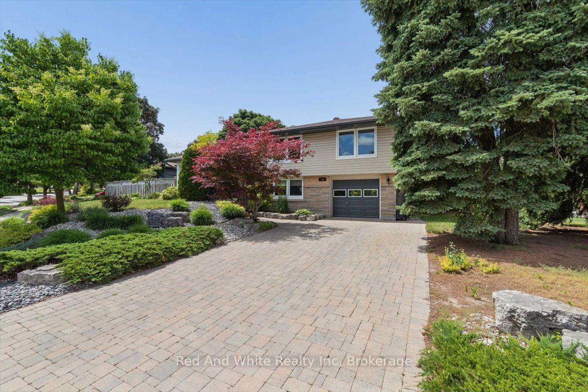 138 Blueridge Avenue, Kitchener, ON N2M 4E1 photo 2