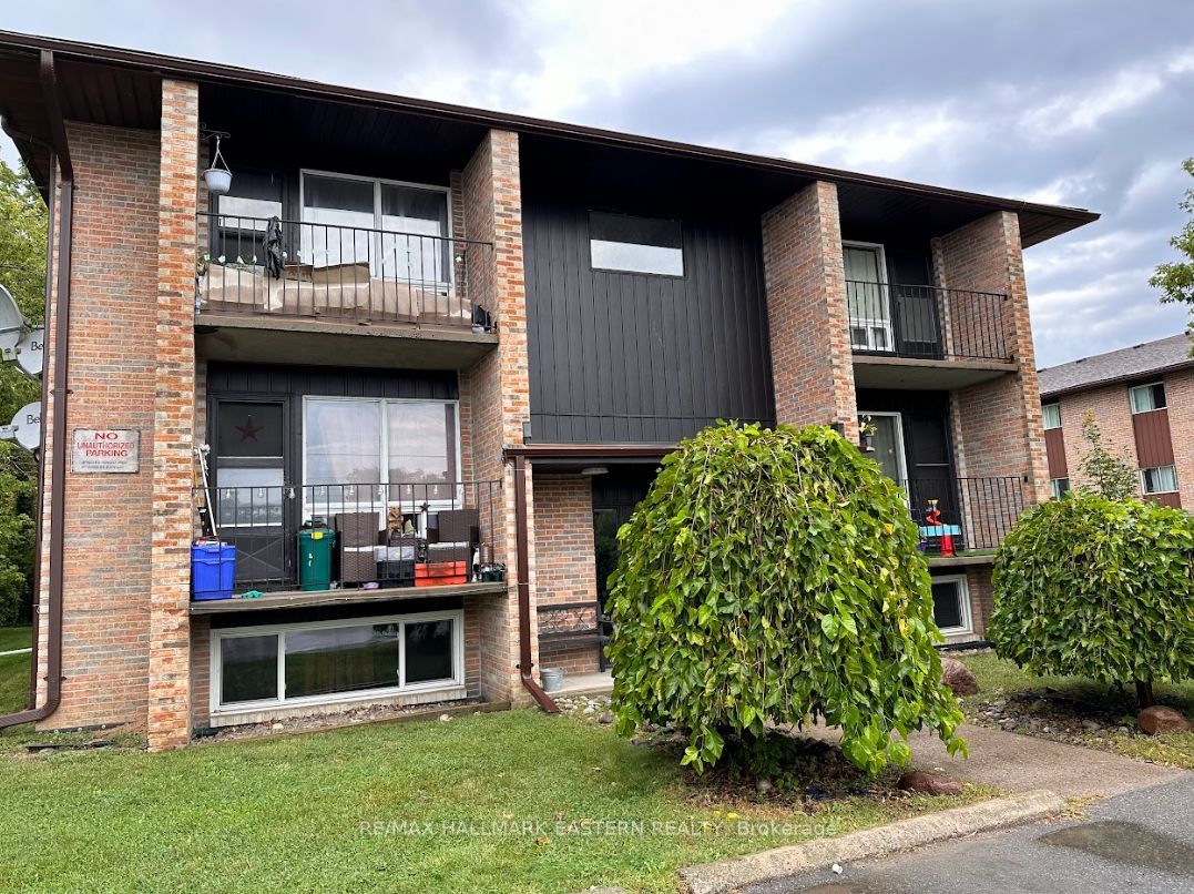 106 Lansdowne Street 103, Peterborough, ON K9J 1Y1