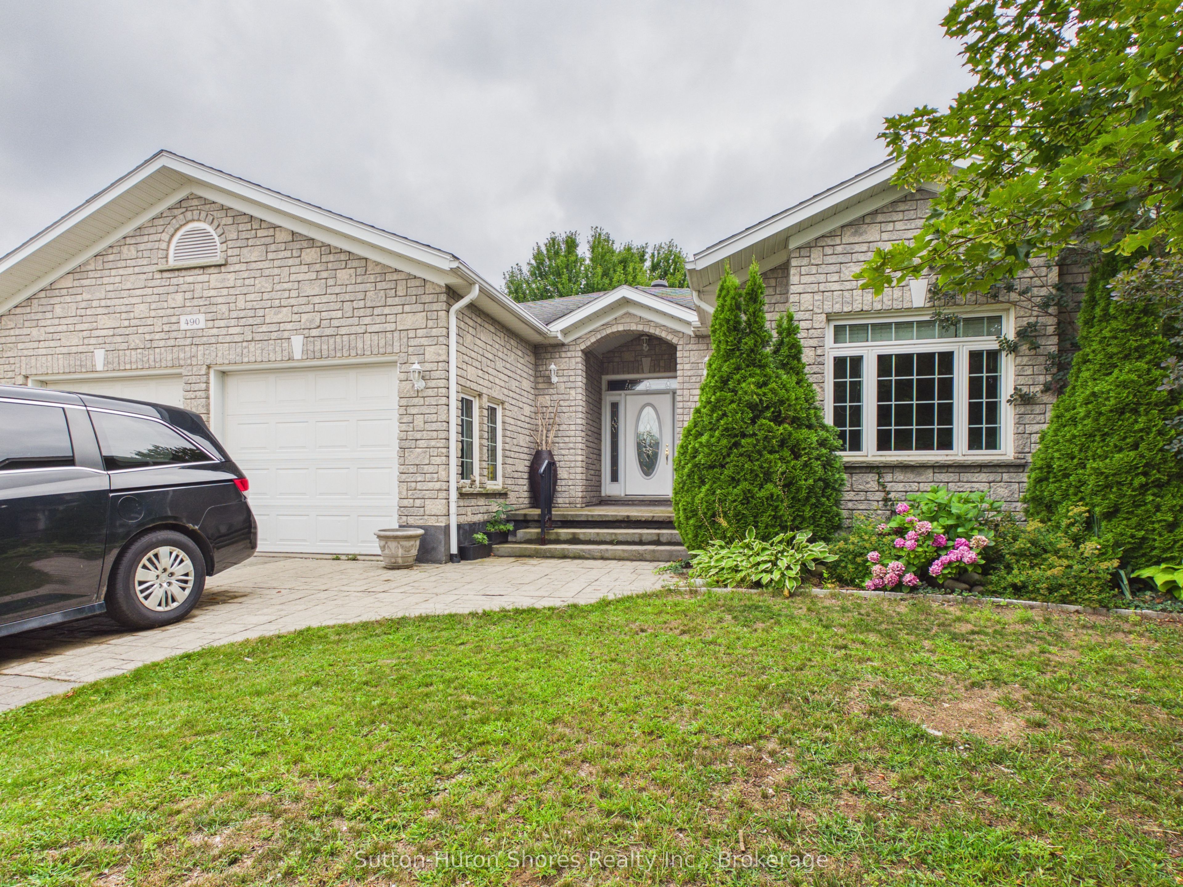 490 Bluewater Drive, Saugeen Shores, ON N0H 2C1