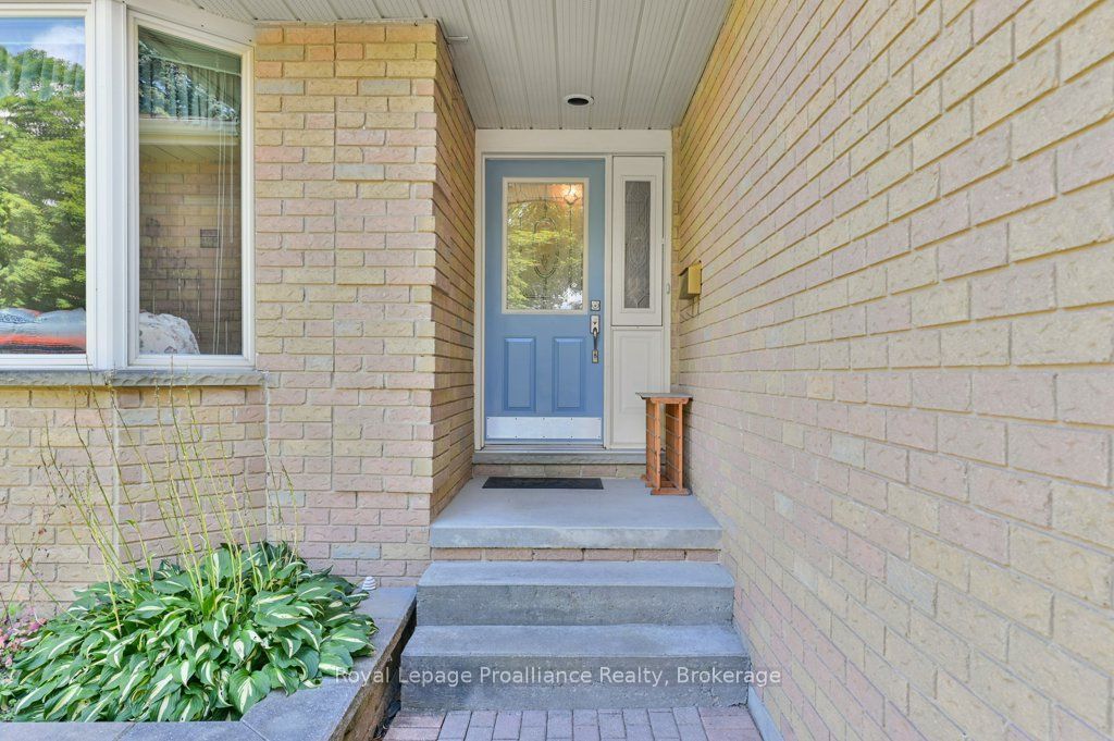 14 Parker Drive, Quinte West, ON K8V 6M9 photo 4
