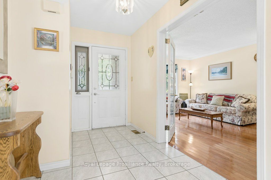 14 Parker Drive, Quinte West, ON K8V 6M9 photo 5