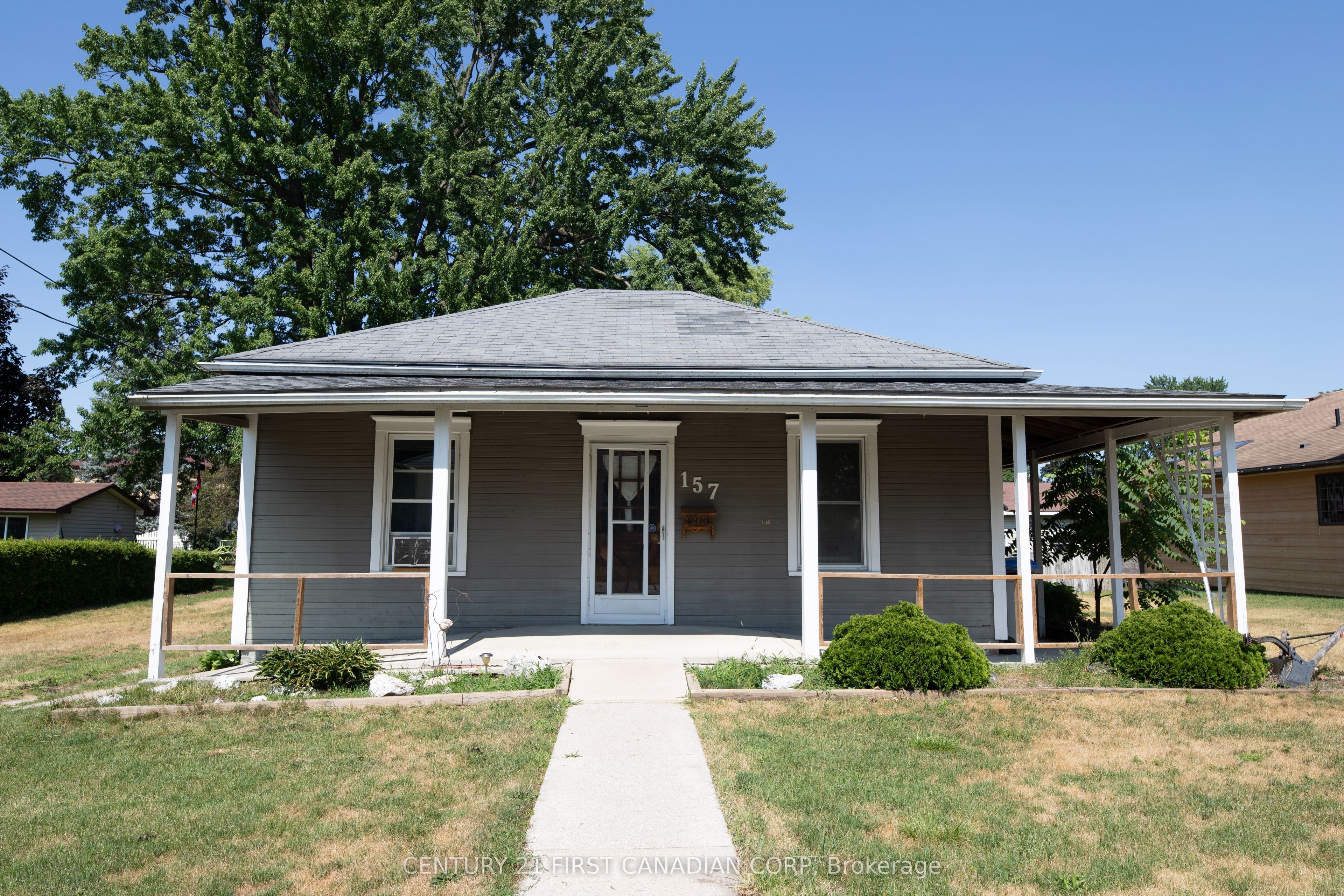 157 ADELAIDE Street, Strathroy-Caradoc, ON N7G 2V4 photo 2