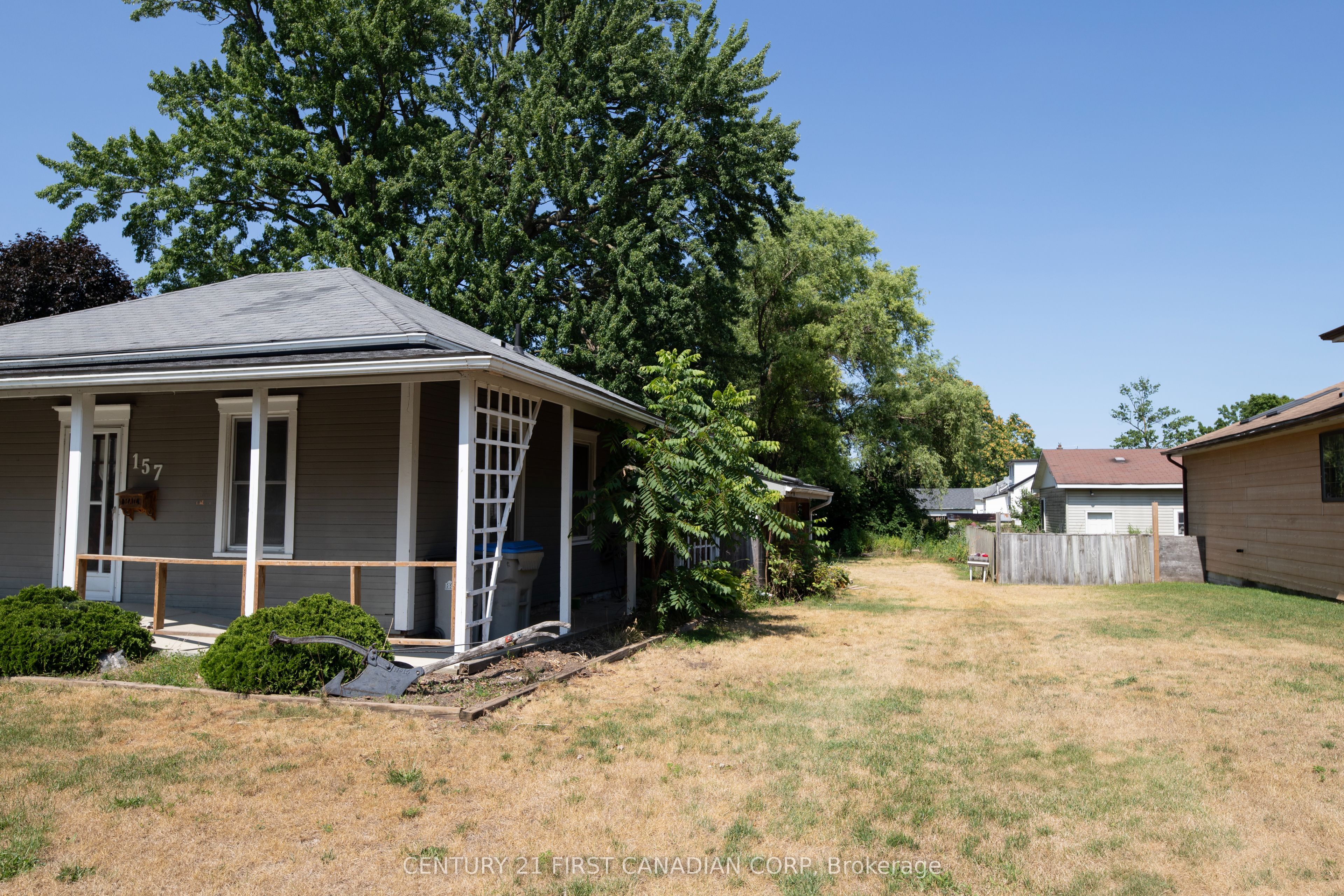 157 ADELAIDE Street, Strathroy-Caradoc, ON N7G 2V4 photo 4