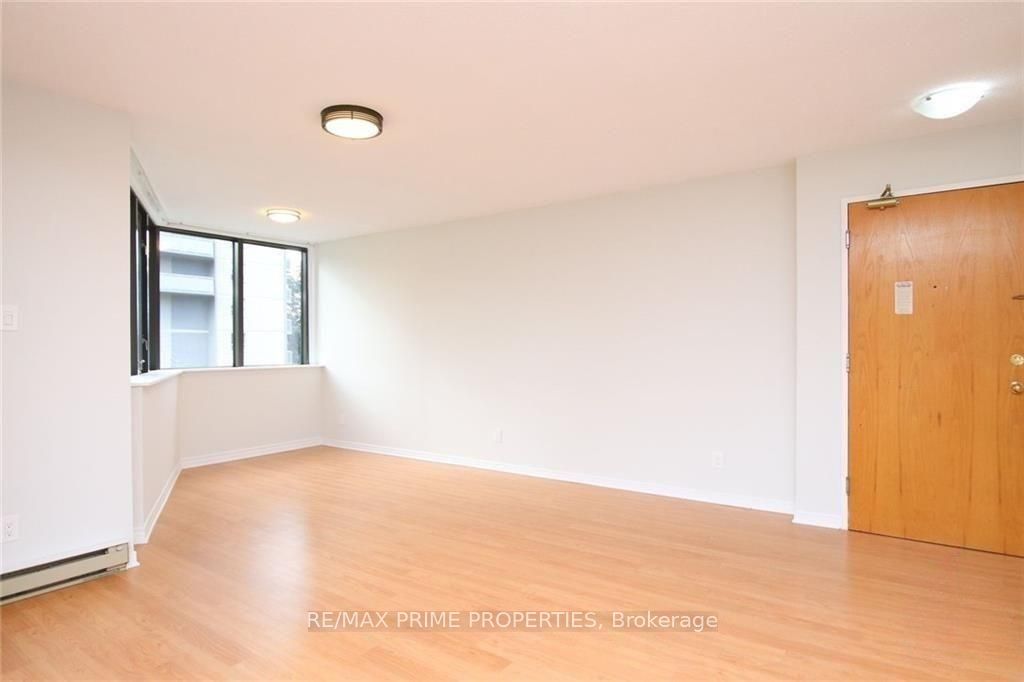 2871 Richmond Road 410, Britannia Heights - Queensway Terrace N and Area, ON K2B 8M5 photo 4