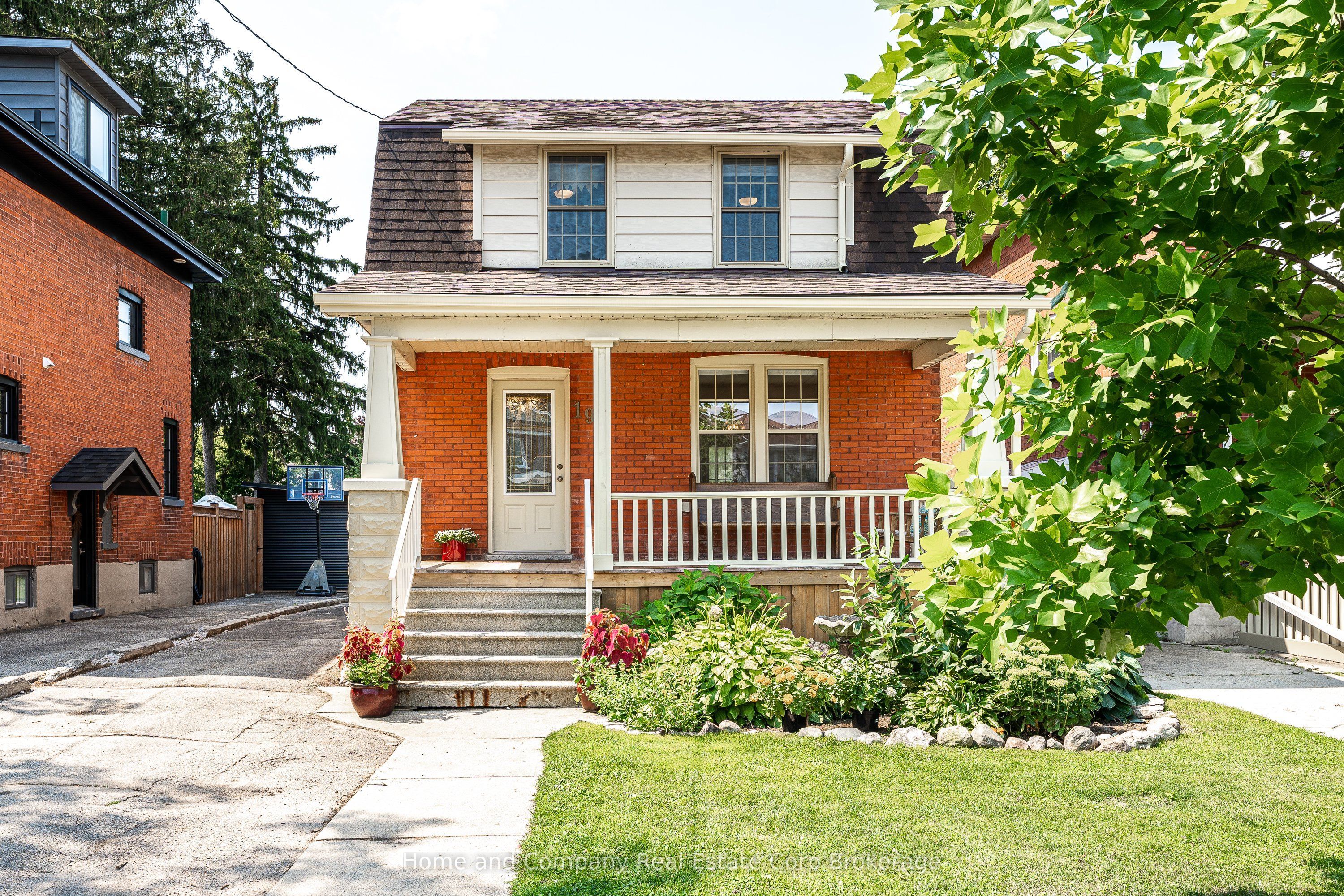 19 Youngs Street, Stratford, ON N5A 1J5