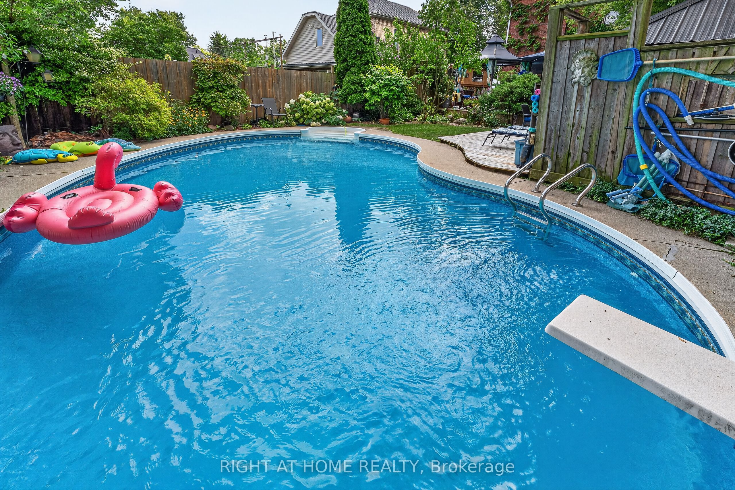 327 Wellington Street, St. Thomas, ON N5R 2T2 photo 4