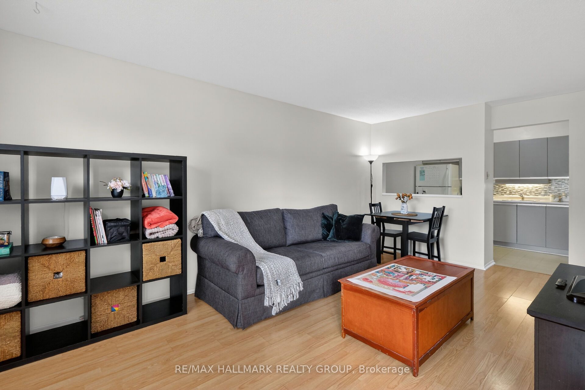 280 Brittany Drive 102, Manor Park - Cardinal Glen and Area, ON K1K 4M4 photo 4
