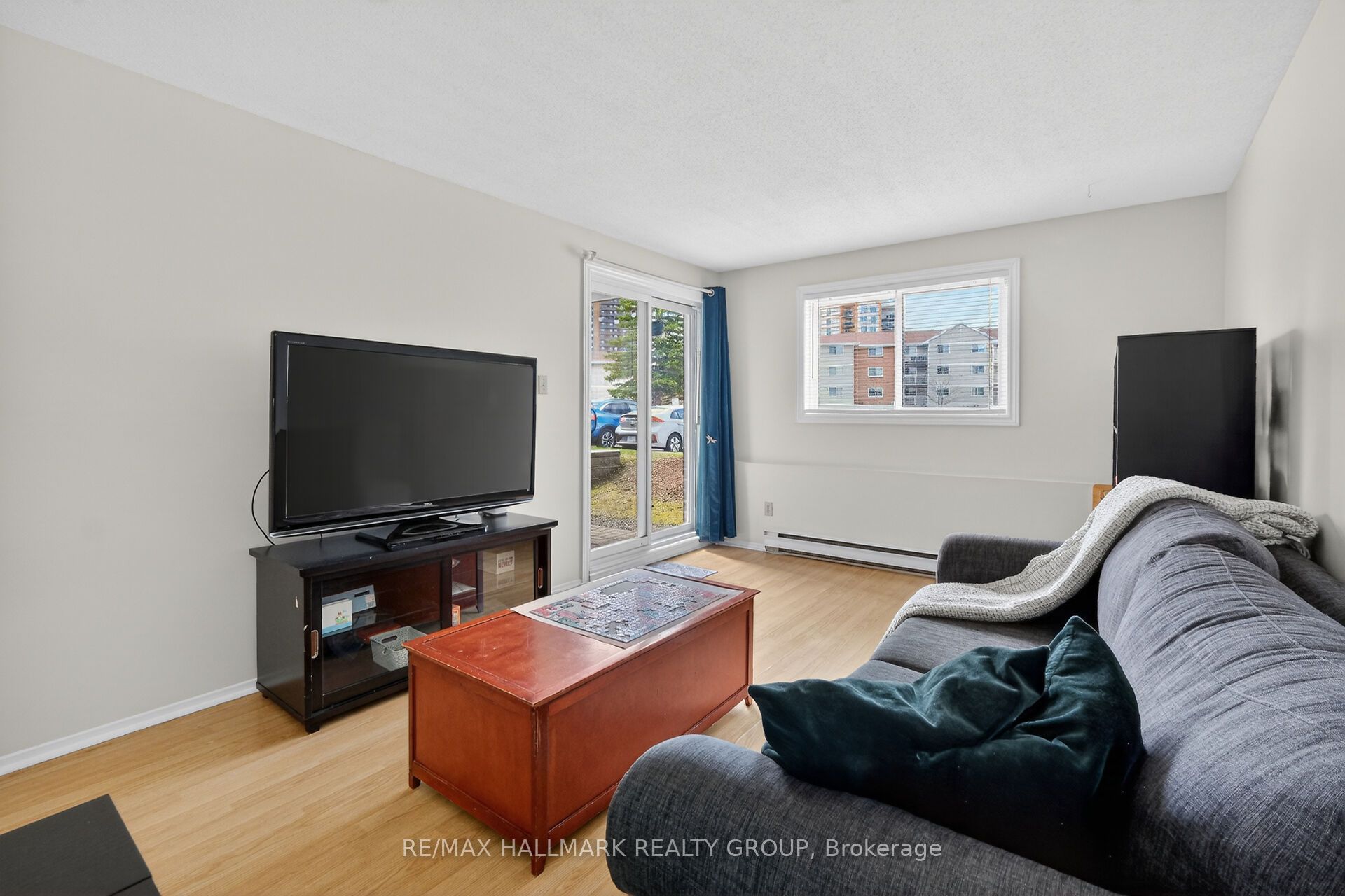 280 Brittany Drive 102, Manor Park - Cardinal Glen and Area, ON K1K 4M4 photo 5