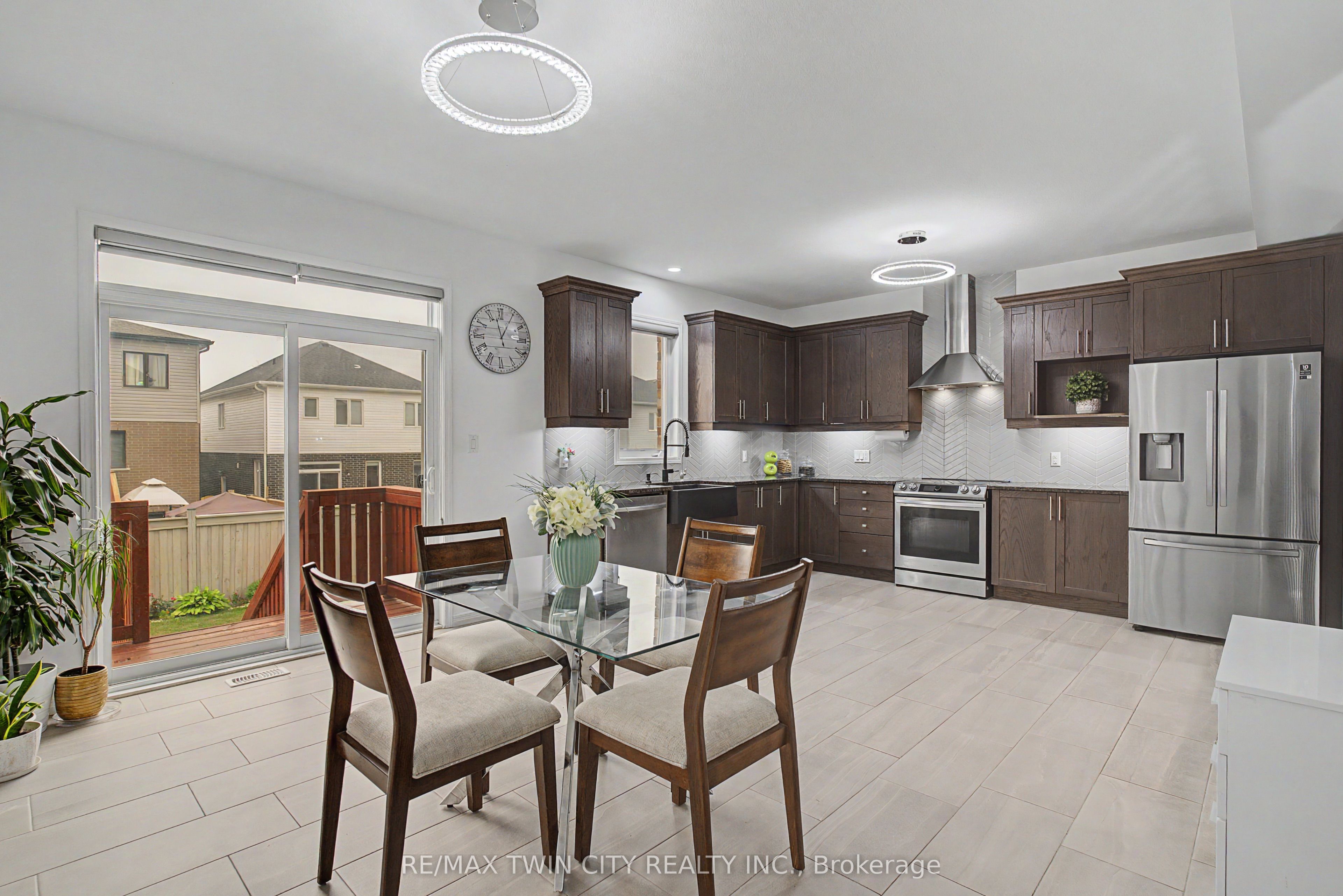 79 Beauchamp Drive, Cambridge, ON N1S 0B9 photo 5