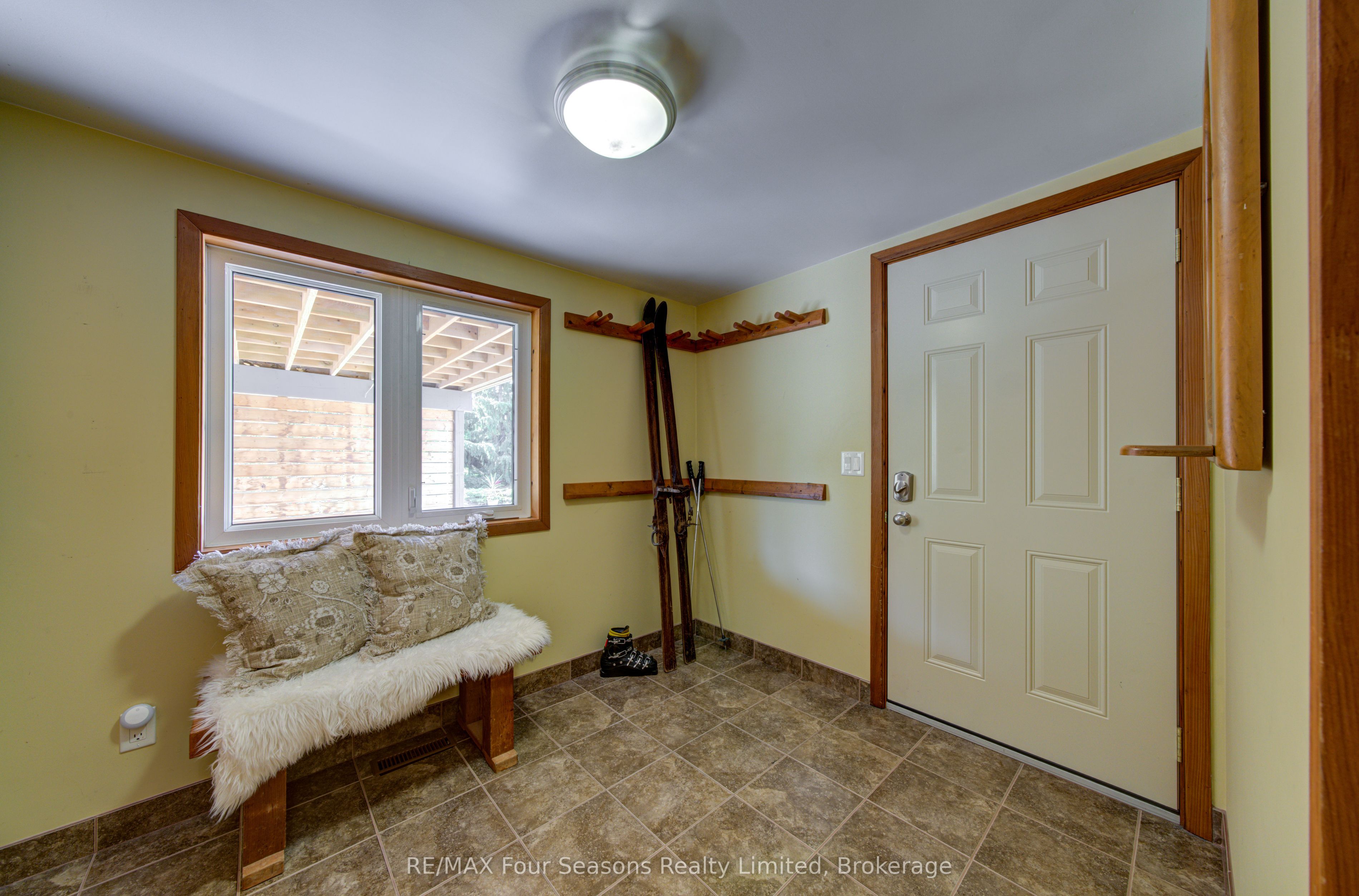 141 Jozo Weider Boulevard, Blue Mountains, ON L9Y 0P7 photo 4