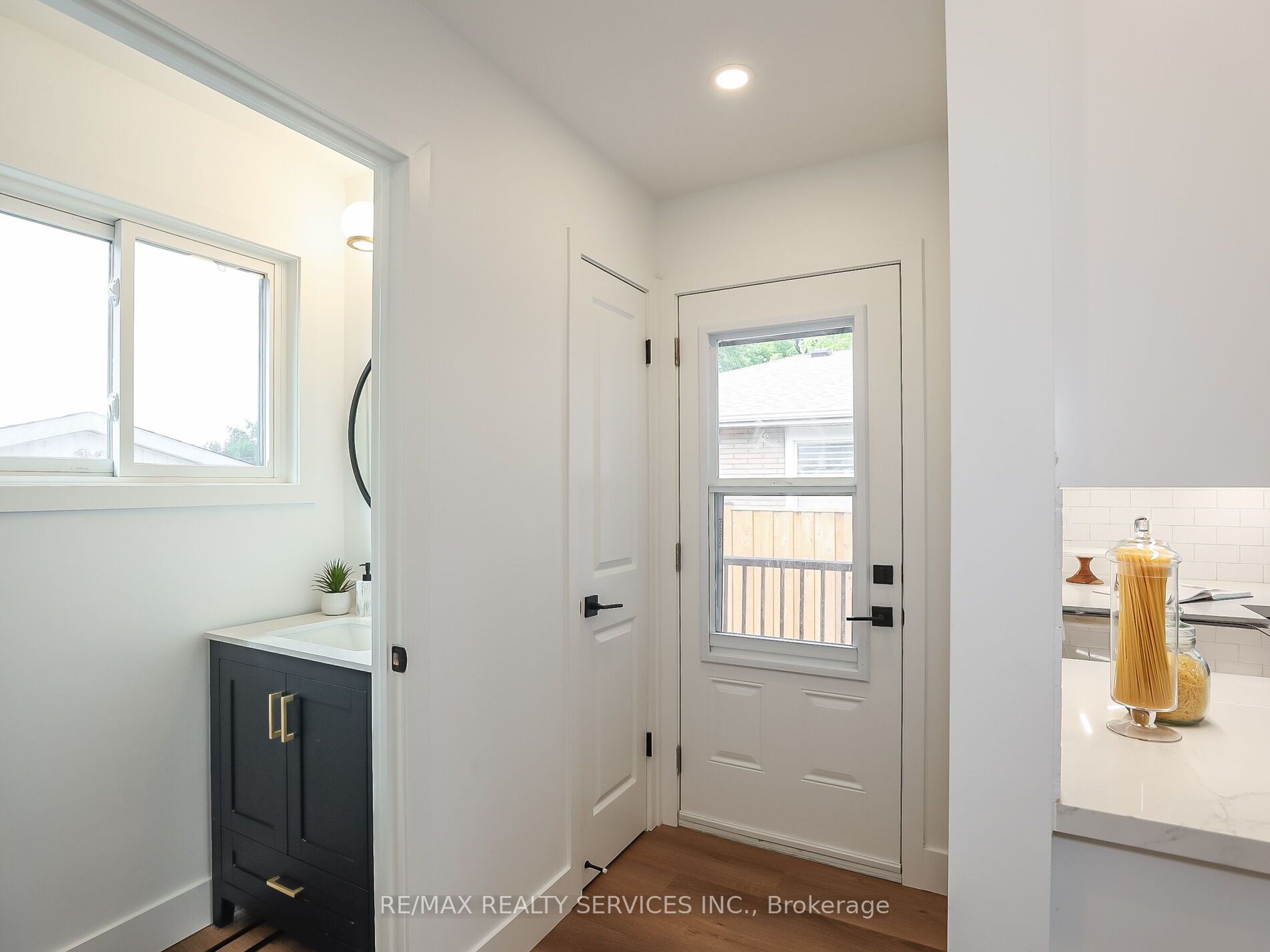 6364 Sherwood Road, Niagara Falls, ON L2E 5L8 photo 5