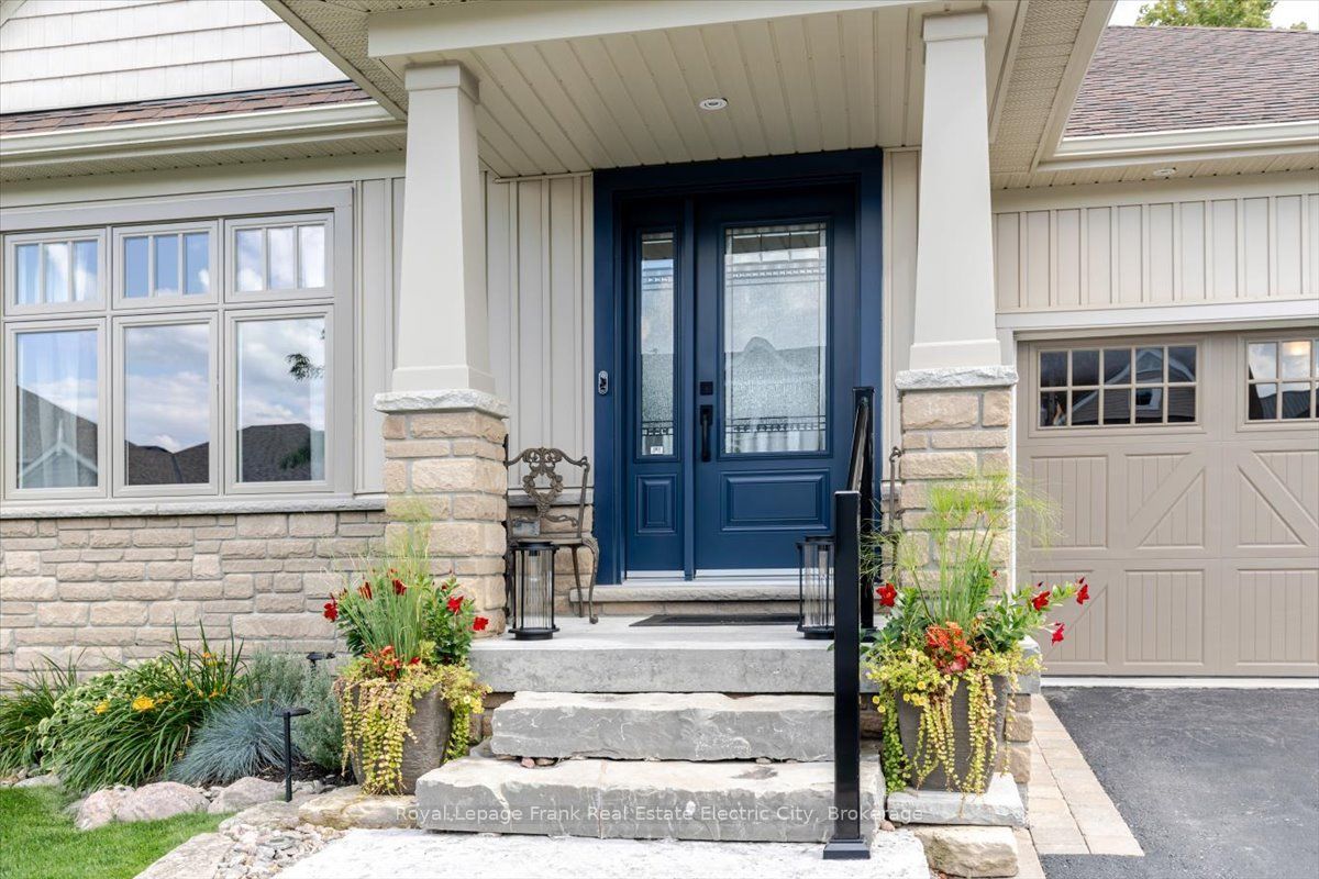 519 Grange Way, Peterborough, ON K9H 0G4 photo 2