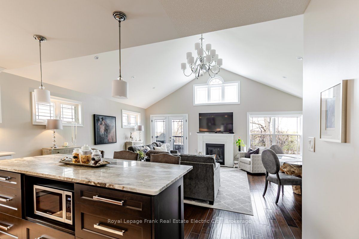 519 Grange Way, Peterborough, ON K9H 0G4 photo 3